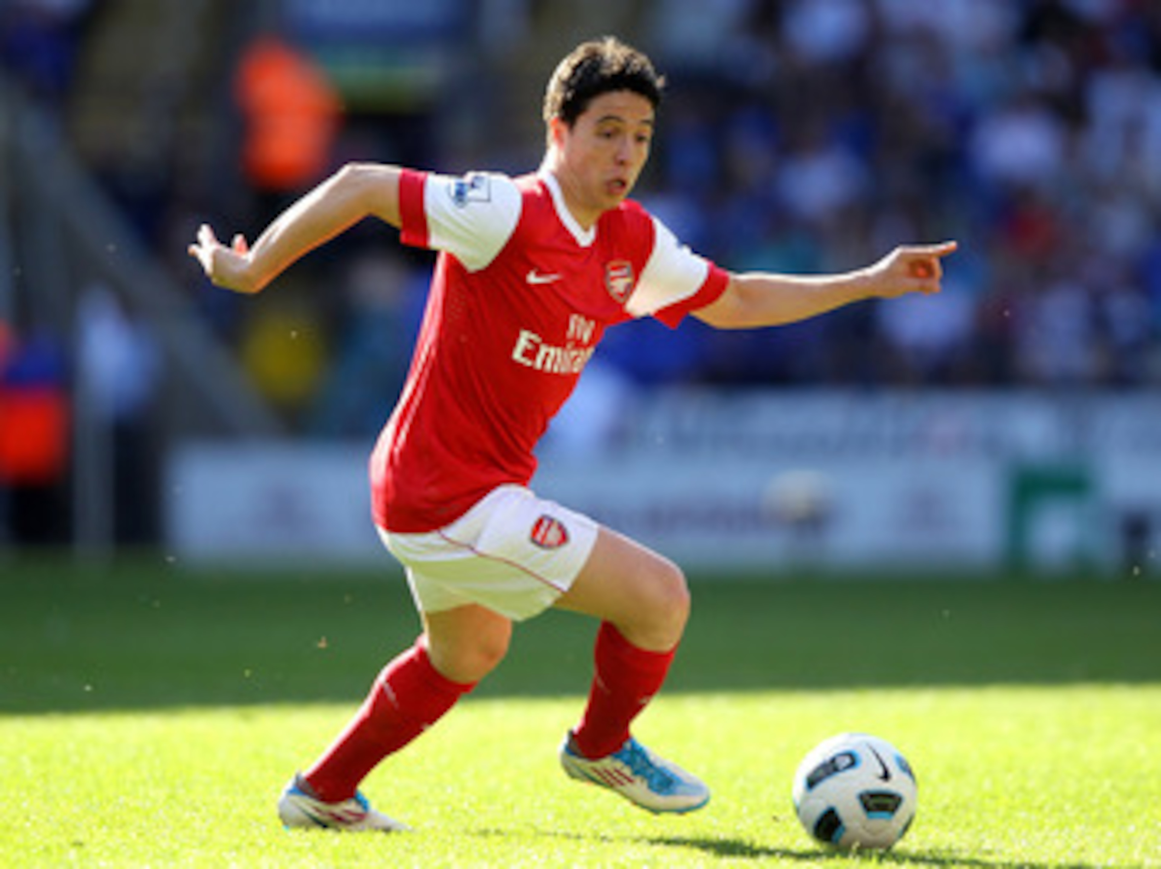 BOLTON, ENGLAND - APRIL 24:  Samir Nasri of Arsenal in action during the Barclays Premier League match between Bolton Wanderers and Arsenal at the Reebok Stadium on April 24, 2011 in Bolton, England.  (Photo by Clive Brunskill/Getty Images)