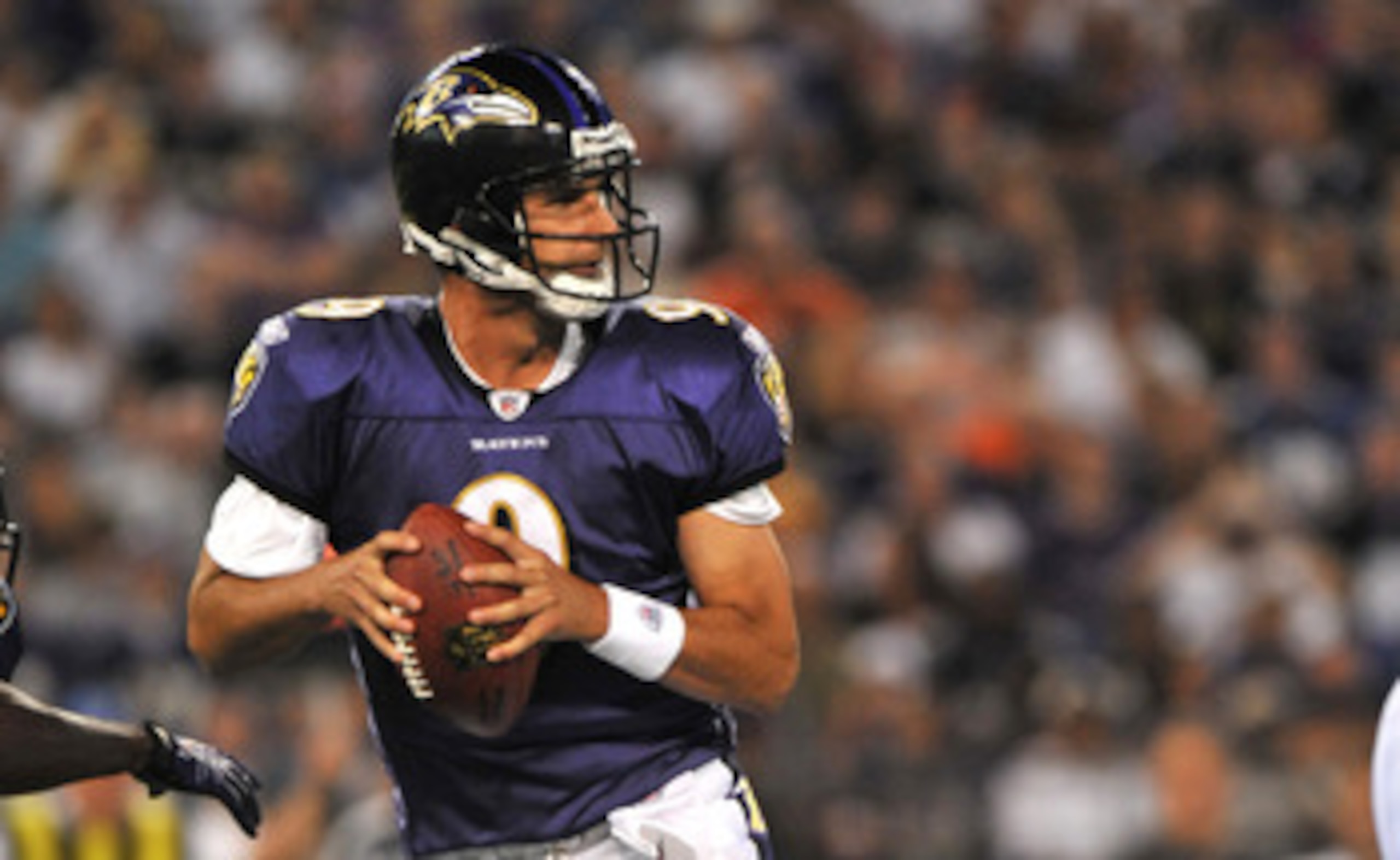 BALTIMORE - AUGUST 28:  Marc Bulger #9 of the Baltimore Ravens passes against the New York Giants in a preseason game at M&T Bank Stadium on August 28, 2010 in Baltimore, Maryland. The Ravens defeated the Giants 24-10. (Photo by Larry French/Getty Images)