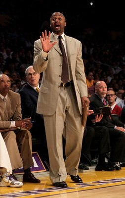 LOS ANGELES - APRIL 18: Assistant coach Brian Shaw of the Los Angeles Lakers gives instructions against the Oklahoma City Thunder during Game One of the Western Conference Quarterfinals of the 2010 NBA Playoffs on April 18, 2010 at Staples Center in Los LOS ANGELES - APRIL 18: Assistant coach Brian Shaw of the Los Angeles Lakers gives instructions against the Oklahoma City Thunder during Game One of the Western Conference Quarterfinals of the 2010 NBA Playoffs on April 18, 2010 at Staples Center in Los
