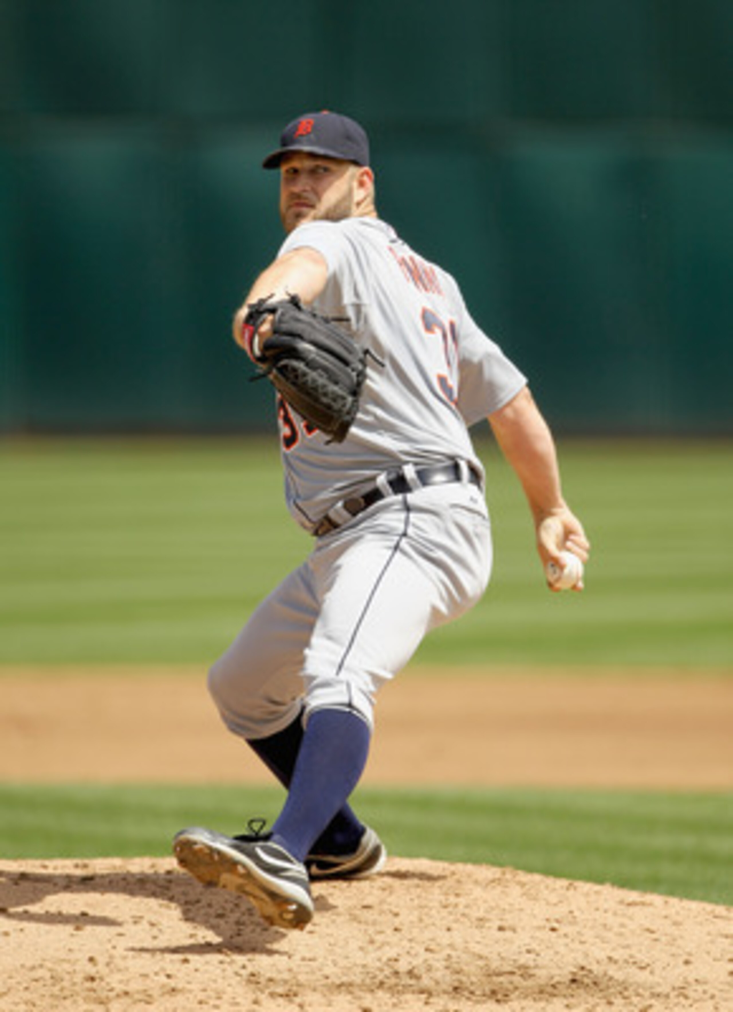 OAKLAND, CA - APRIL 17: Brad Penny #31 of the Detroit Tigers pitches against the Oakland Athletics at Oakland-Alameda County Coliseum on April 17, 2011 in Oakland, California. (Photo by Ezra Shaw/Getty Images) OAKLAND, CA - APRIL 17: Brad Penny #31 of the Detroit Tigers pitches against the Oakland Athletics at Oakland-Alameda County Coliseum on April 17, 2011 in Oakland, California. (Photo by Ezra Shaw/Getty Images)