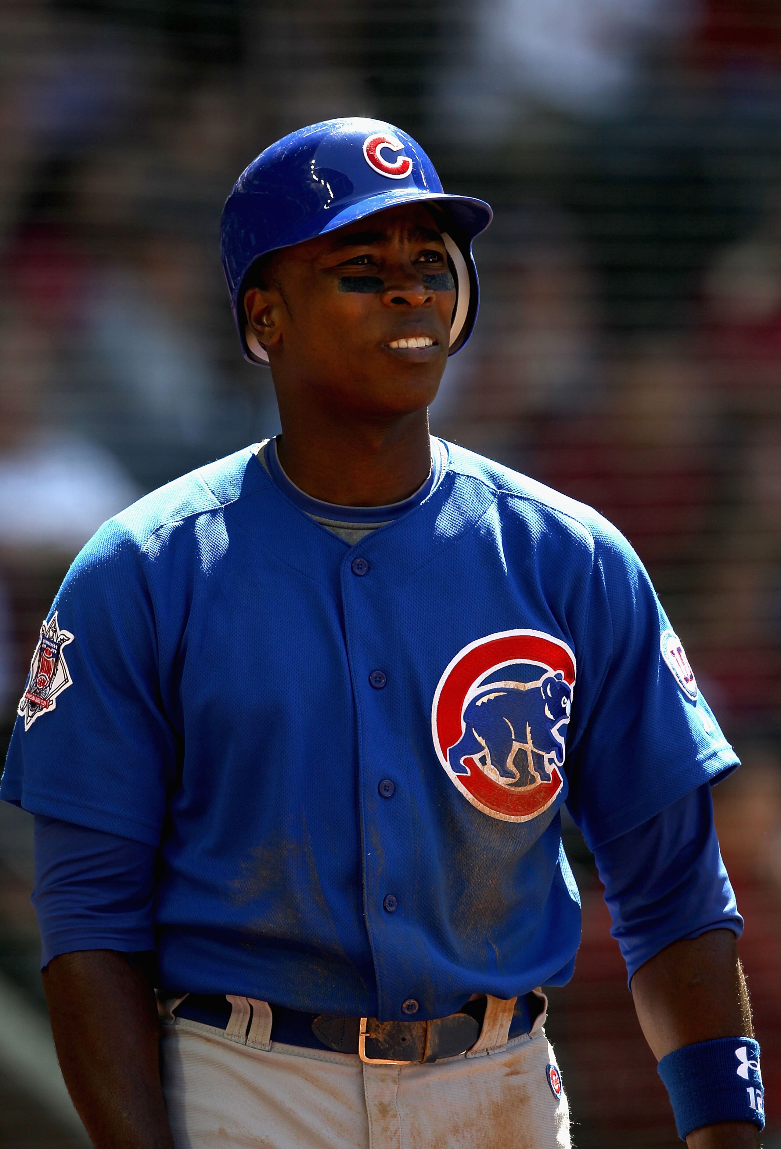 PHOENIX, AZ - MAY 01:  Alfonso Soriano #12 of the Chicago Cubs warms up on deck during the Major League Baseball game against the Arizona Diamondbacks at Chase Field on May 1, 2011 in Phoenix, Arizona.  The Diamondbacks defeated the Cubs 4-3.  (Photo by C