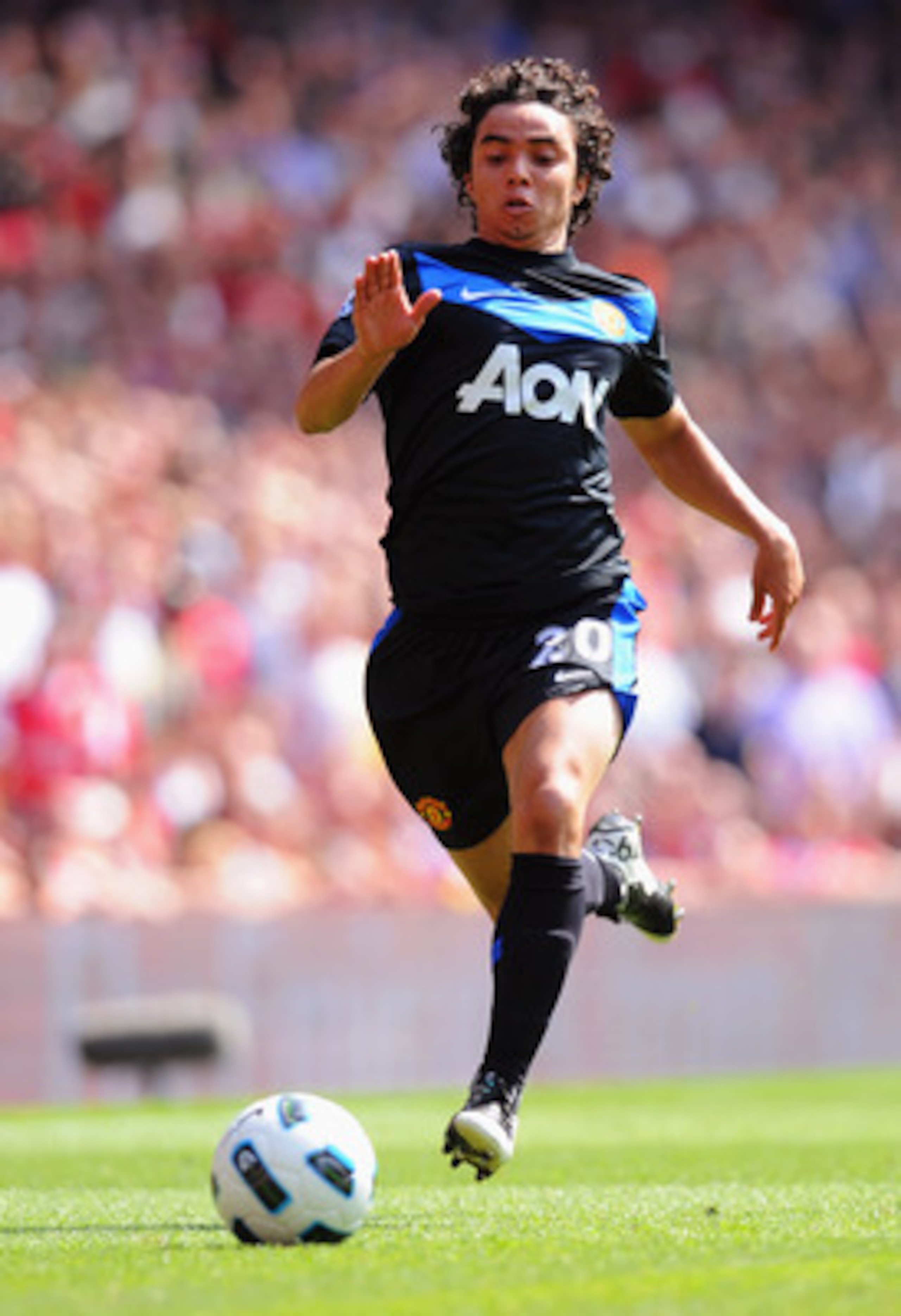 LONDON, ENGLAND - MAY 01:  Fabio da Silva of Manchester United in action during the Barclays Premier League match between Arsenal and Manchester United at the Emirates Stadium on May 1, 2011 in London, England.  (Photo by Mike Hewitt/Getty Images)