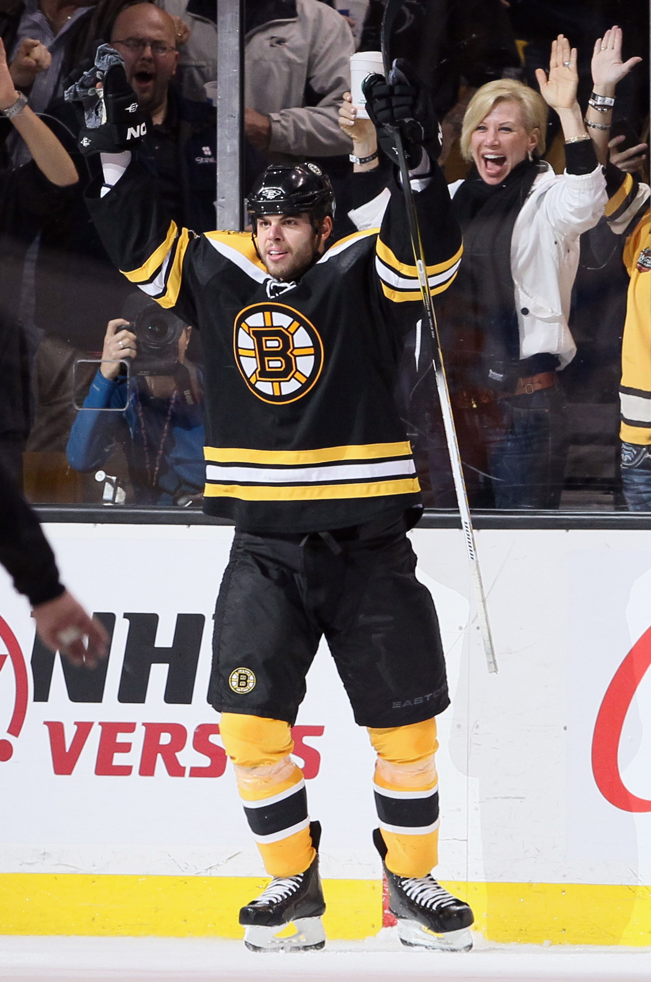 BOSTON, MA - MAY 04: Nathan Horton #18 of the Boston Bruins celebrates his goal in the second period against the Philadelphia Flyers in Game Three of the Eastern Conference Semifinals during the 2011 NHL Stanley Cup Playoffs at TD Garden on May 4 , 2011 i