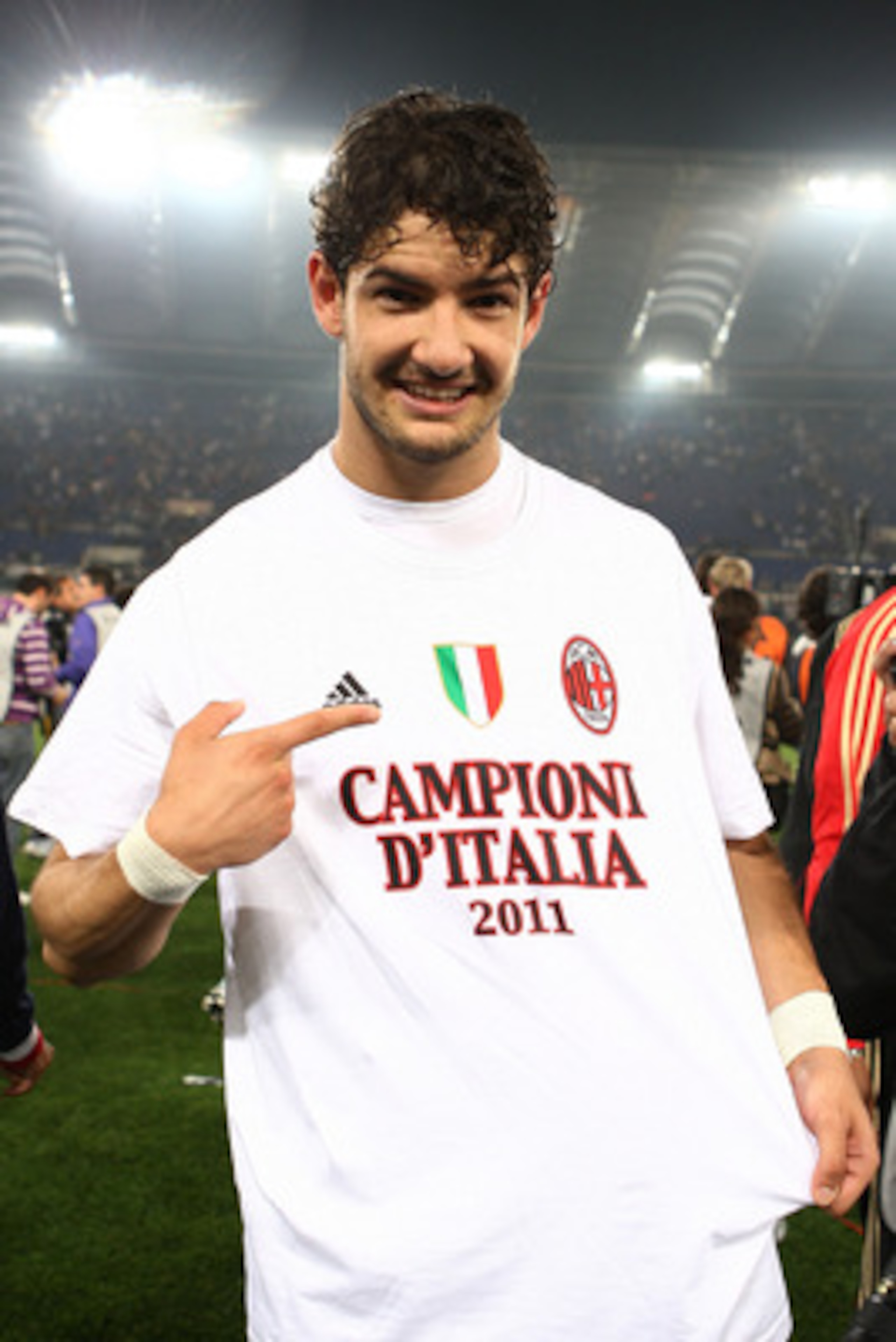 ROME, ITALY - MAY 07:  Pato of AC Milan celebrates after claiming the Serie A title following victory in the Serie A match between AS Roma and AC Milan at Stadio Olimpico on May 7, 2011 in Rome, Italy.  (Photo by Paolo Bruno/Getty Images)