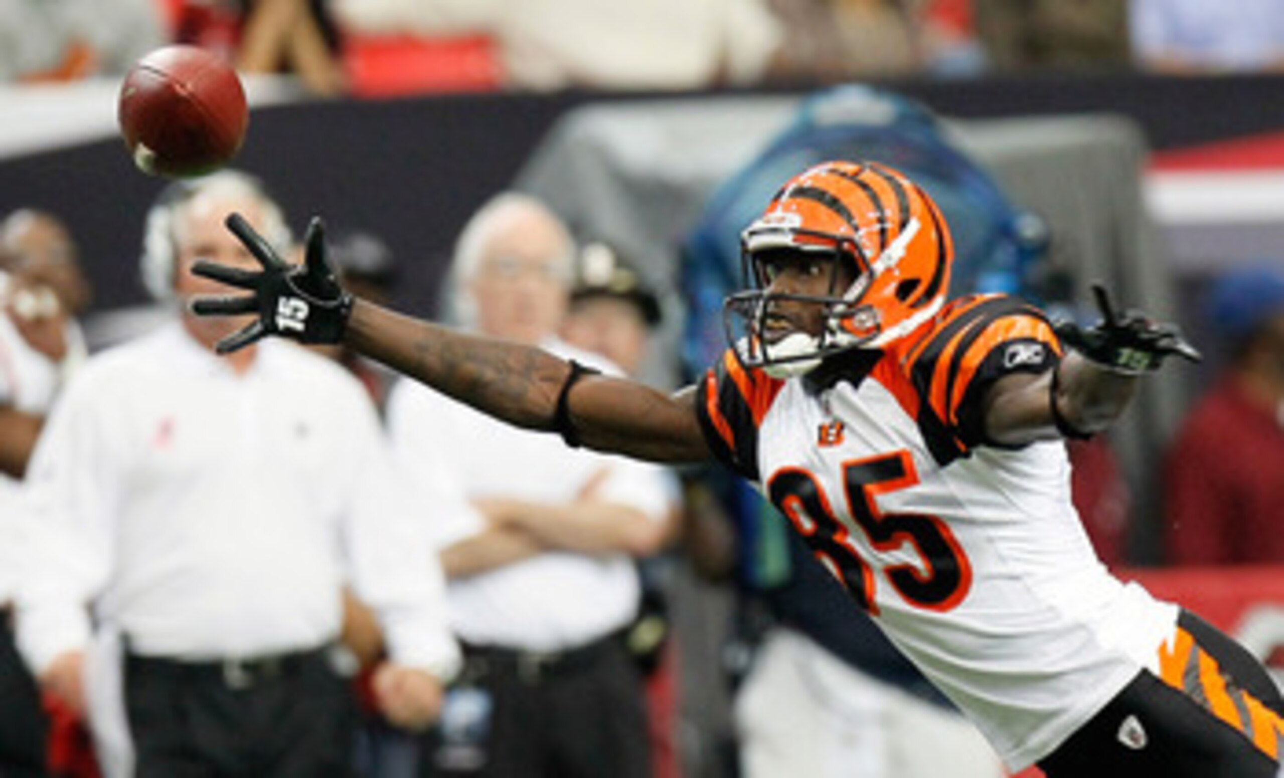 ATLANTA - OCTOBER 24:  Chad Ochocinco #85 of the Cincinnati Bengals fails to pull in this reception against the Atlanta Falcons at Georgia Dome on October 24, 2010 in Atlanta, Georgia.  (Photo by Kevin C. Cox/Getty Images)