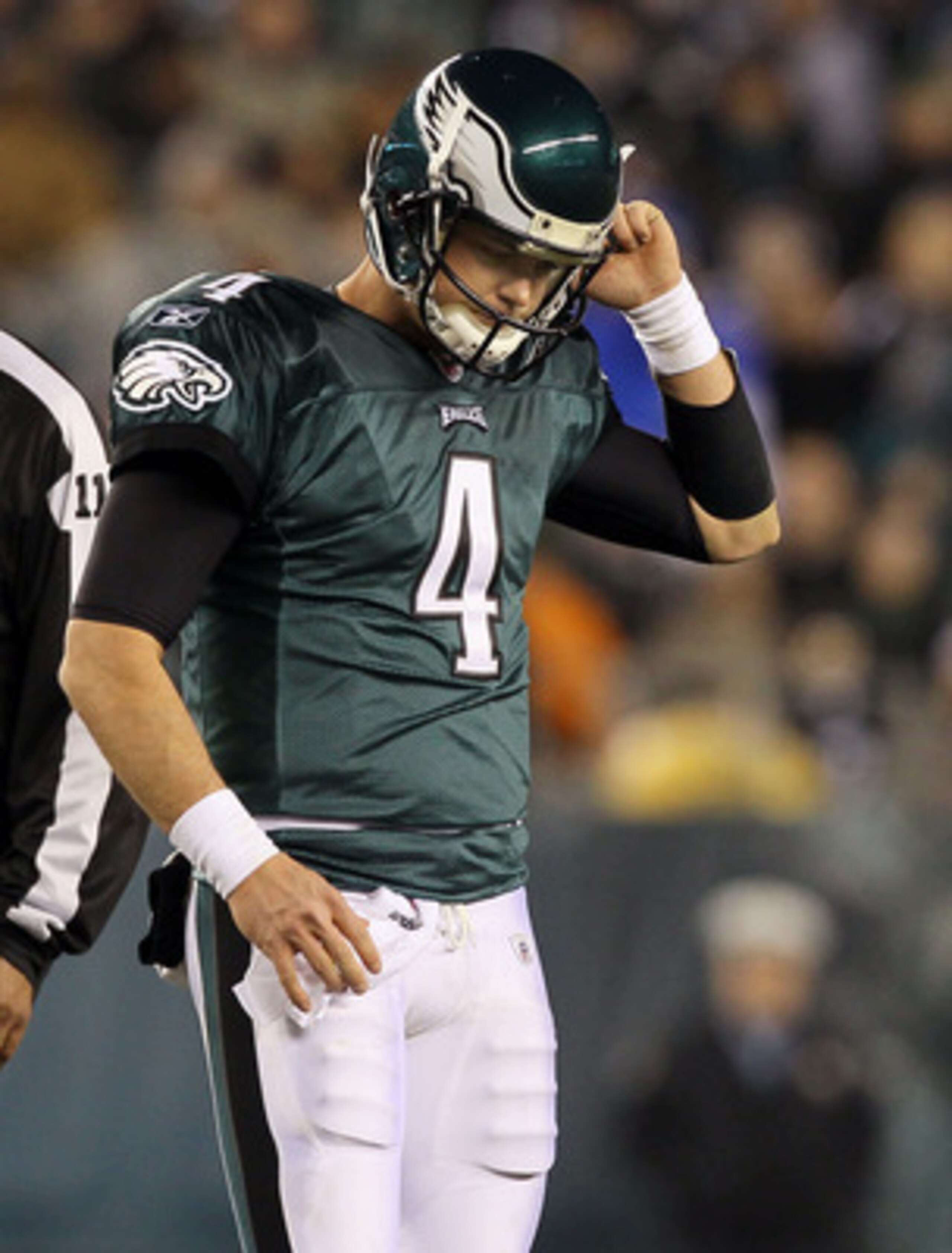 PHILADELPHIA, PA - JANUARY 02:  Kevin Kolb #4 of the Philadelphia Eagles looks on against the Dallas Cowboys on January 2, 2011 at Lincoln Financial Field in Philadelphia, Pennsylvania.  (Photo by Jim McIsaac/Getty Images)