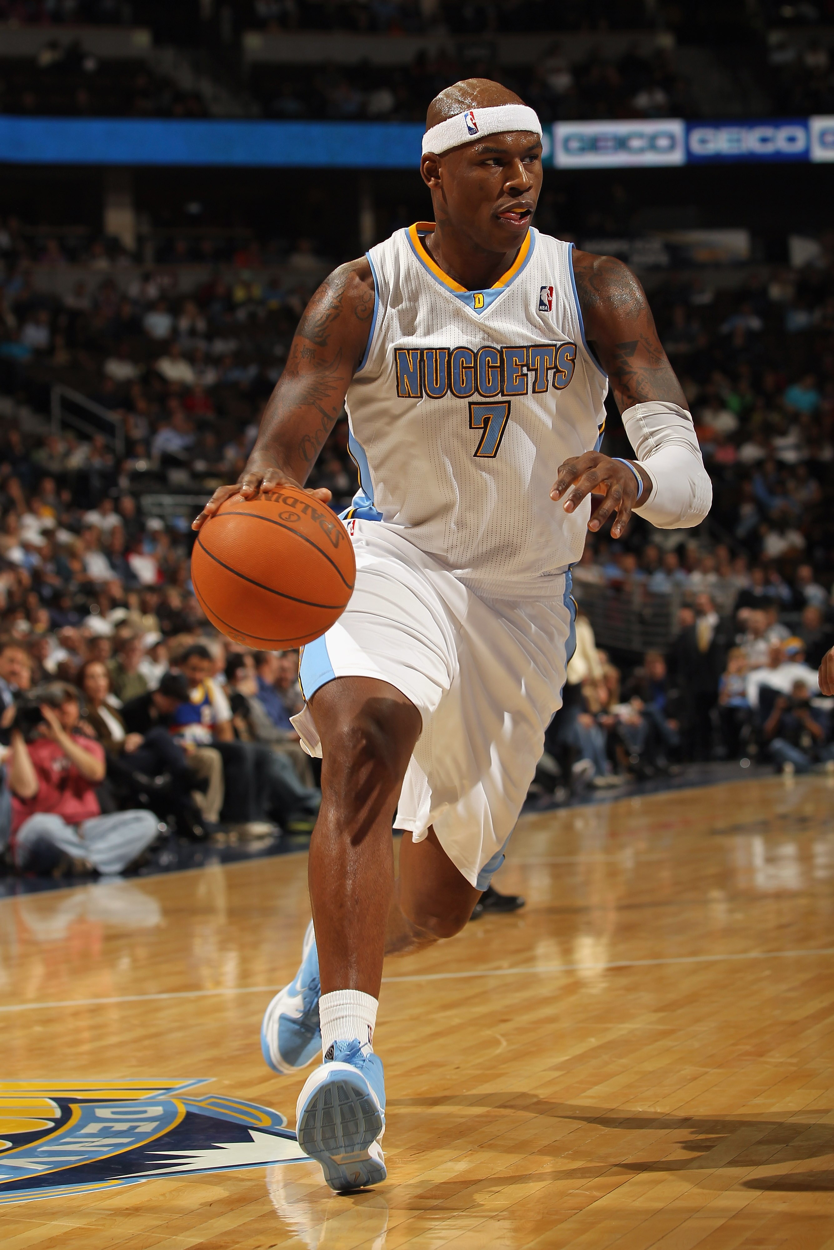 DENVER - NOVEMBER 16:  Al Harrington #7 of the Denver Nuggets dribbles the ball against the New York Knicks at the Pepsi Center on November 16, 2010 in Denver, Colorado. The Nuggets defeated the Knicks 120-118. NOTE TO USER: User expressly acknowledges an