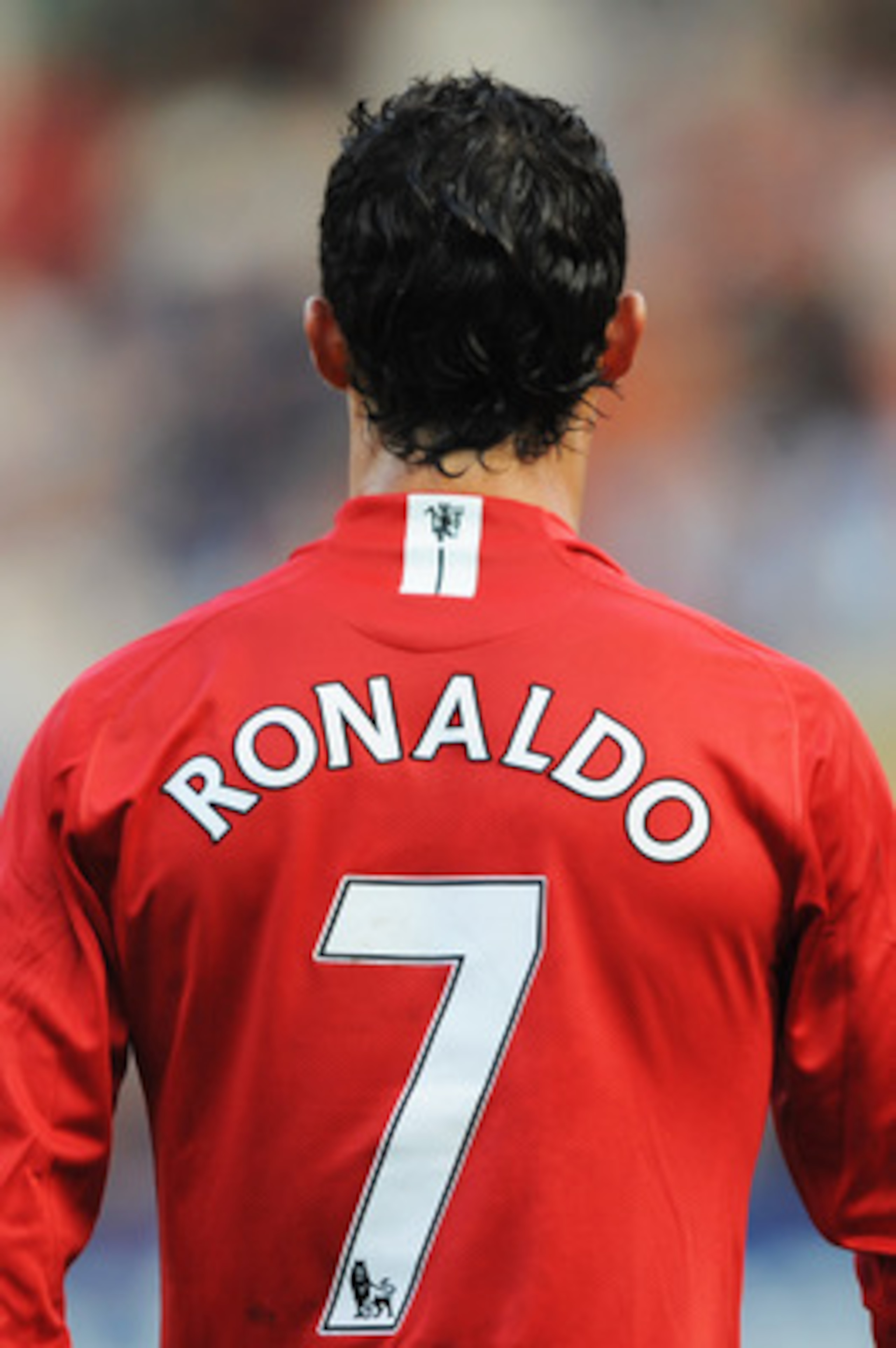 LONDON - SEPTEMBER 21:  A rear view of Cristiano Ronaldo of Manchester United during the Barclays Premier League match between Chelsea and Manchester United at Stamford Bridge on September 21, 2008 in London, England.  (Photo by Shaun Botterill/Getty Imag