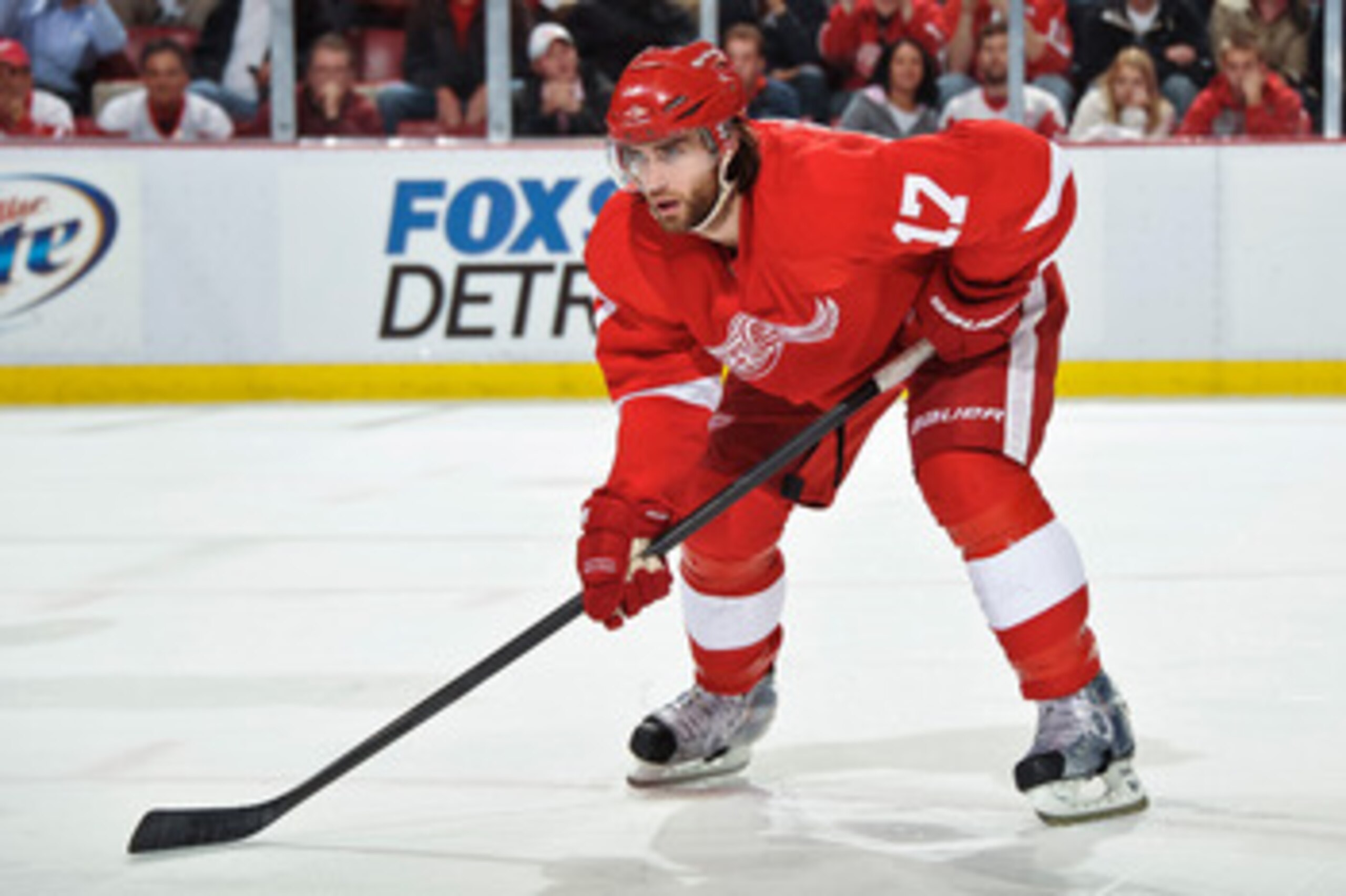 DETROIT - MAY 4: Patrick Eaves #17 of the Detroit Red Wings waits for a face off against the San Jose Sharks in Game Three of the Western Conference Semifinals during the 2011 NHL Stanley Cup Playoffs on May 4, 2011 at Joe Louis Arena in Detroit, Michigan