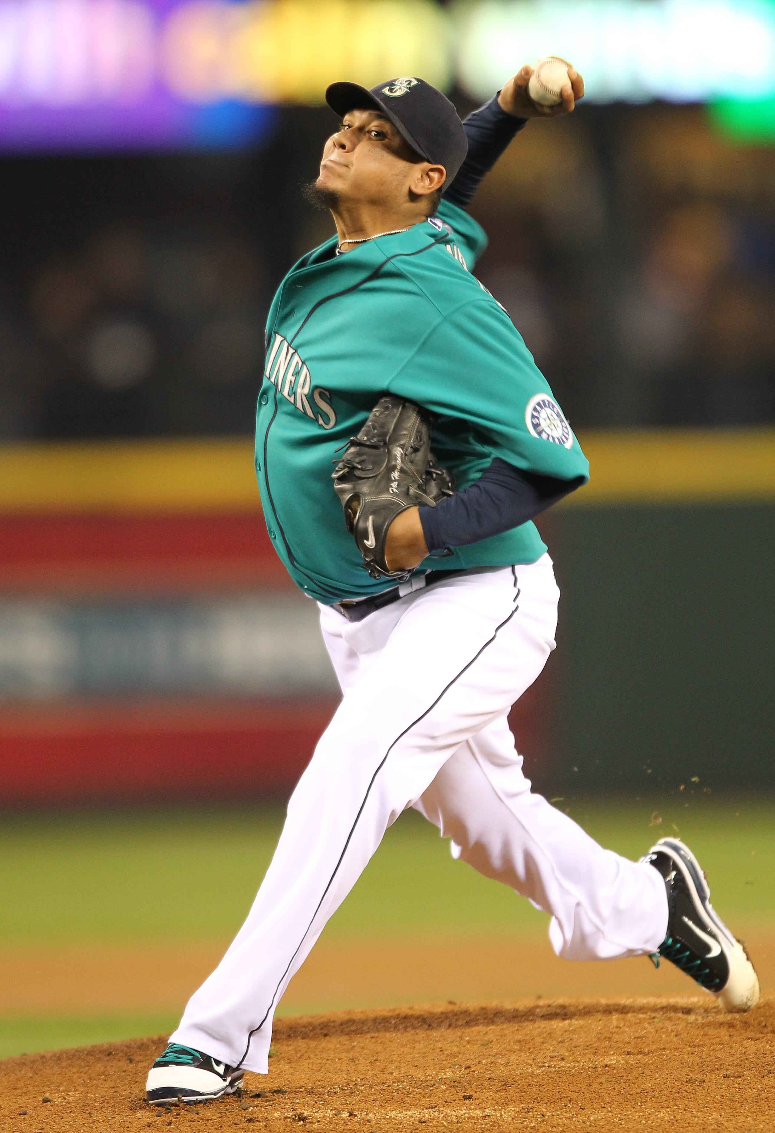SEATTLE - MAY 06:  Starting pitcher Felix Hernandez #34 of the Seattle Mariners pitches against the Chicago White Sox at Safeco Field on May 6, 2011 in Seattle, Washington. The Mariners won 3-2. (Photo by Otto Greule Jr/Getty Images)