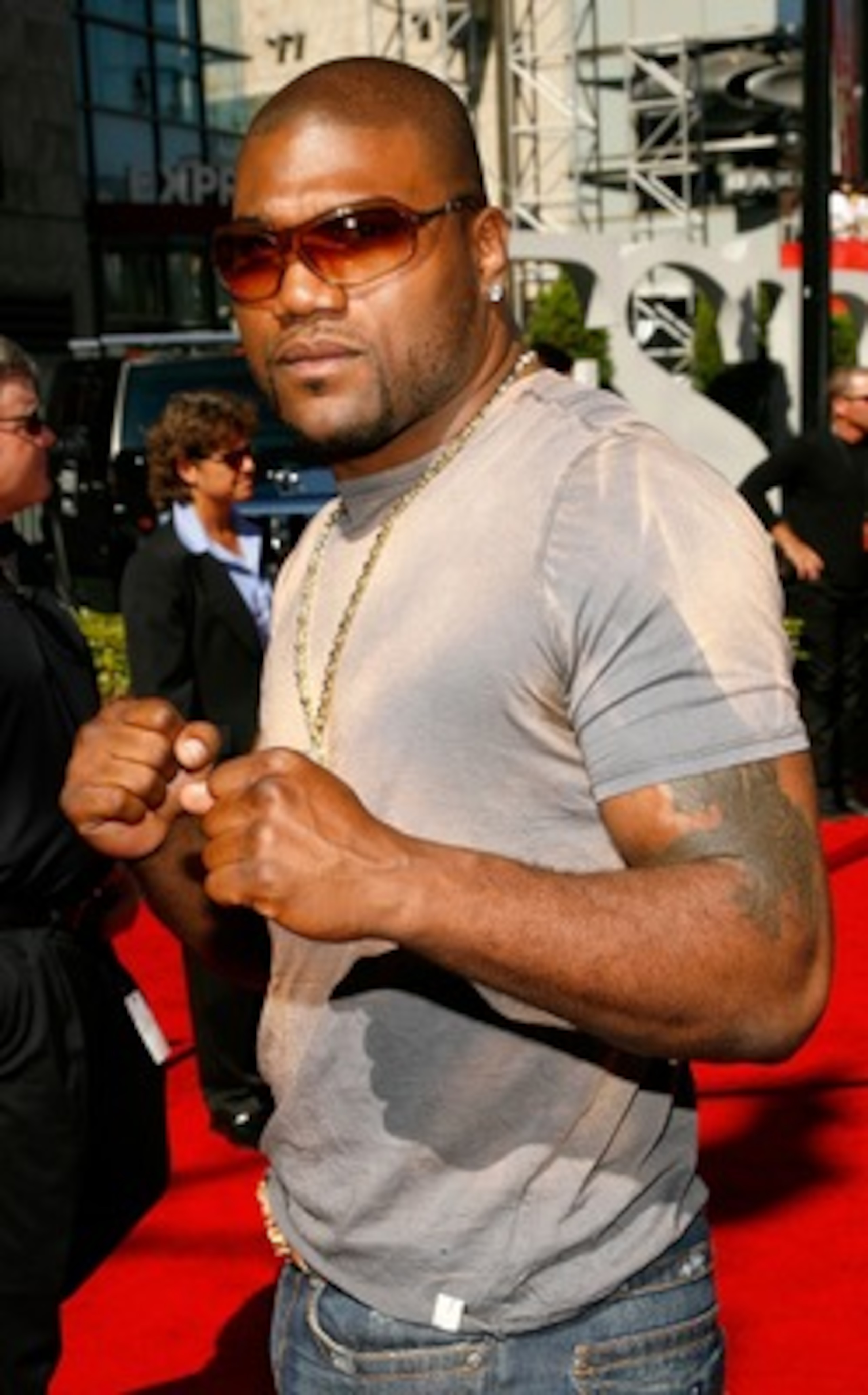 HOLLYWOOD - JULY 11:  UFC fighter Quinton Jackson arrives at the 2007 ESPY Awards at the Kodak Theatre on July 11, 2007 in Hollywood, California.  (Photo by Vince Bucci/Getty Images)