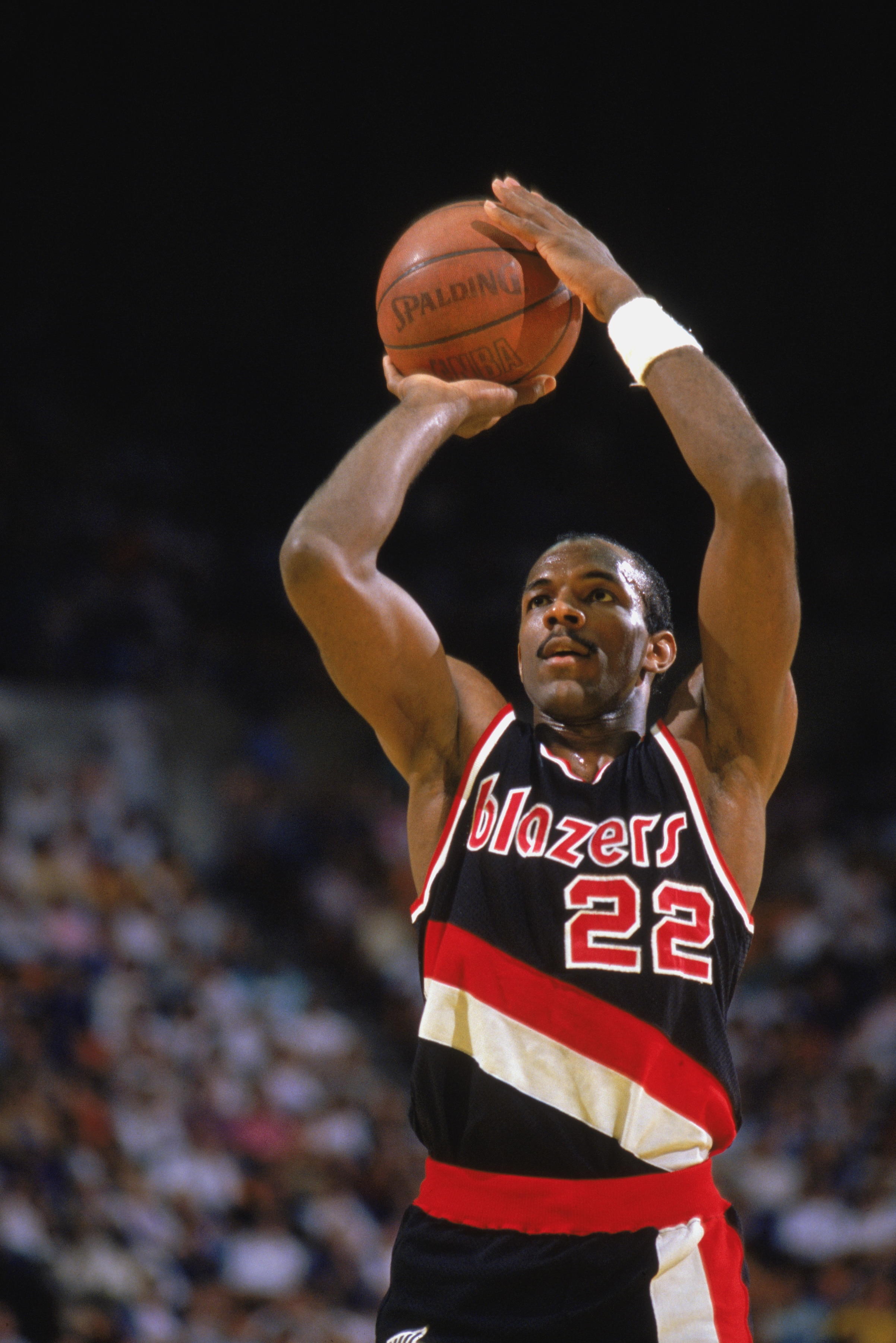 1989:  Clyde Drexler #22 of the Portland Trail Blazers shoots a free throw during the 1988-1989 NBA season.  (Photo by Stephen Dunn/Getty Images)