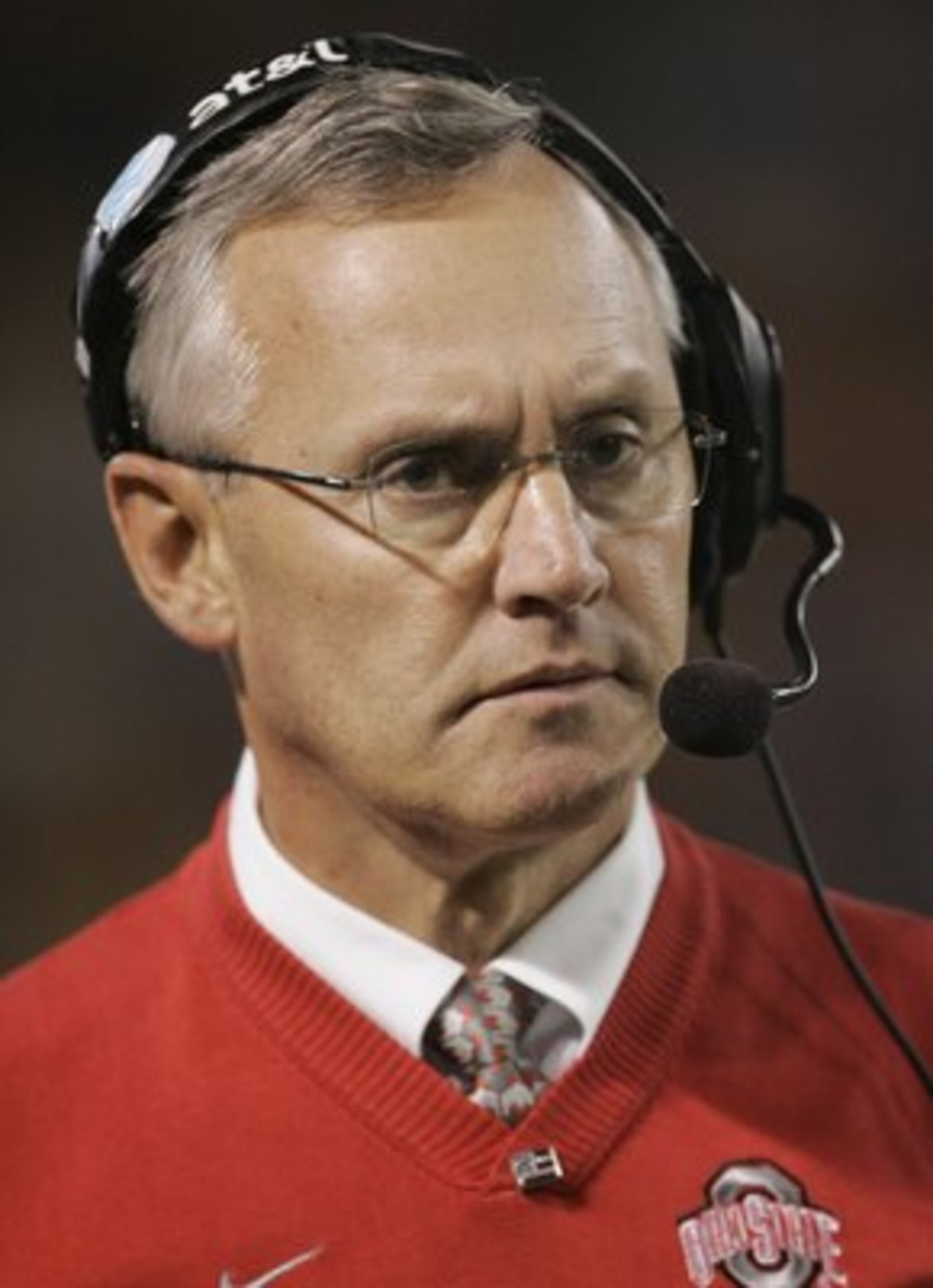 MINNEAPOLIS, MN - SEPTEMBER 29: Head Coach Jim Tressel of the Ohio State Buckeyes looks on against the Minnesota Golden Gophers during the game at the Metrodome on September 29, 2007 in Minneapolis, Minnesota. Ohio State defeated Minnesota 30-7. (Photo MINNEAPOLIS, MN - SEPTEMBER 29: Head Coach Jim Tressel of the Ohio State Buckeyes looks on against the Minnesota Golden Gophers during the game at the Metrodome on September 29, 2007 in Minneapolis, Minnesota. Ohio State defeated Minnesota 30-7. (Photo