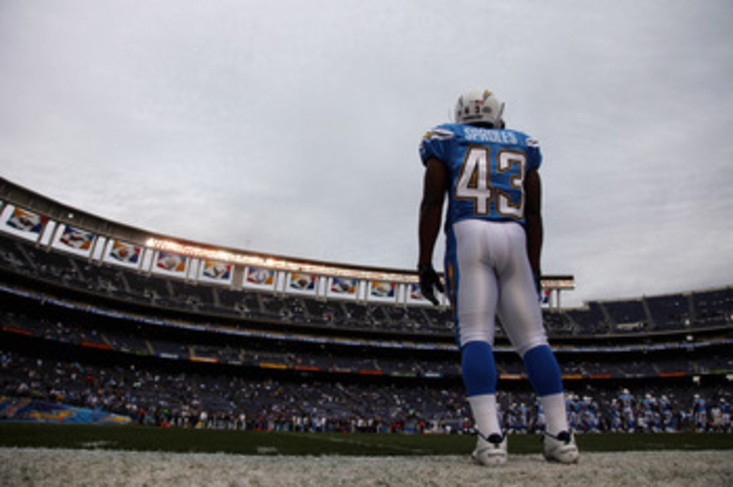 SAN DIEGO, CA - DECEMBER 5: Darren Sproles #43 of the San Diego Chargers looks on from the field against the Oakland Raiders during their NFL game at Qualcomm Stadium on December 5, 2010 in San Diego, California. (Photo by Donald Miralle/Getty Images) SAN DIEGO, CA - DECEMBER 5: Darren Sproles #43 of the San Diego Chargers looks on from the field against the Oakland Raiders during their NFL game at Qualcomm Stadium on December 5, 2010 in San Diego, California. (Photo by Donald Miralle/Getty Images)