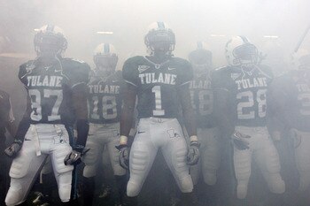 NEW ORLEANS - SEPTEMBER 11:  Members of the Tulane Green Wave take the field before playing the Ole Miss Rebels at the Louisiana Superdome on September 11, 2010 in New Orleans, Louisiana.  (Photo by Chris Graythen/Getty Images)