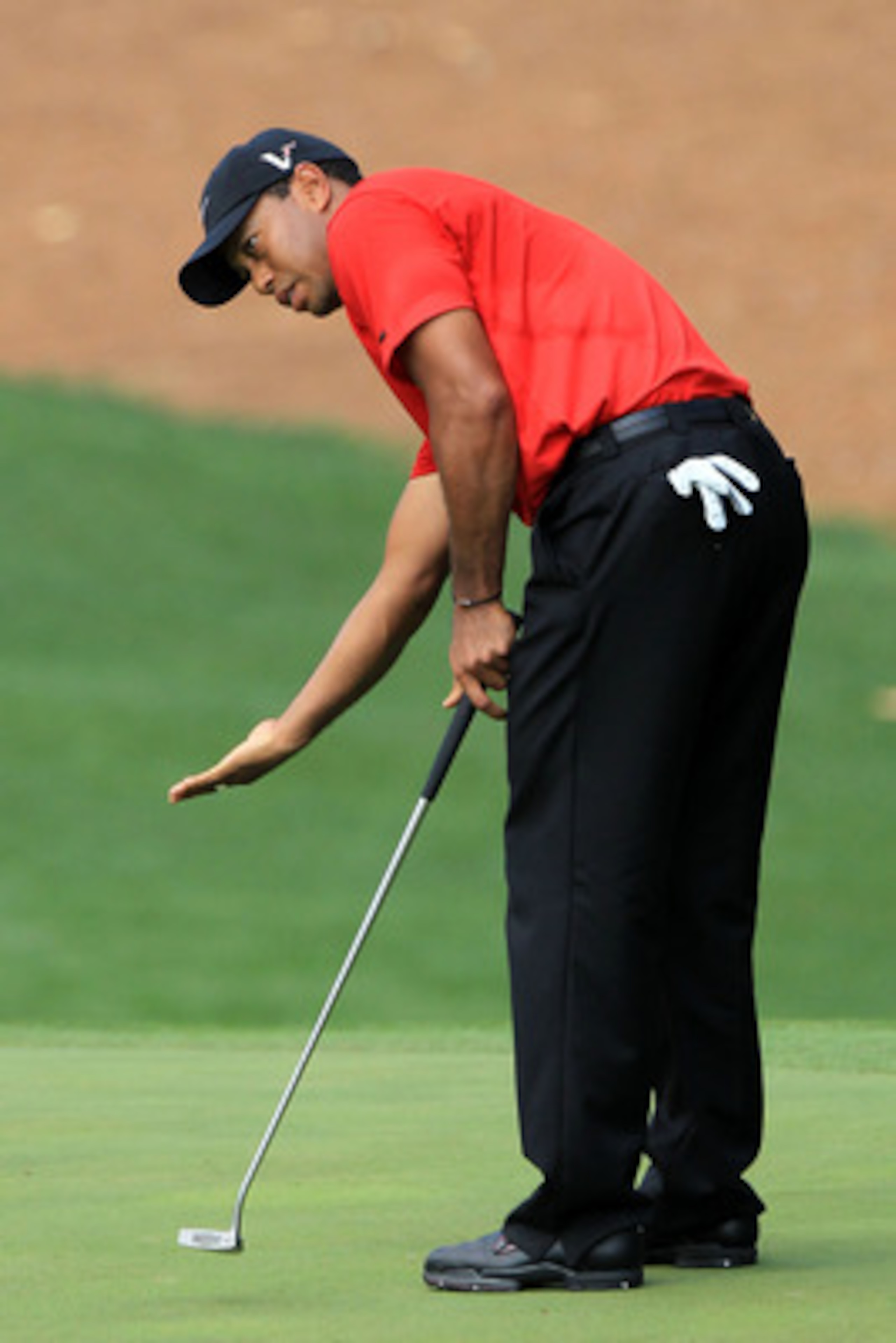 AUGUSTA, GA - APRIL 10: Tiger Woods reacts to a putt during the final round of the 2011 Masters Tournament on April 10, 2011 in Augusta, Georgia. (Photo by David Cannon/Getty Images) AUGUSTA, GA - APRIL 10: Tiger Woods reacts to a putt during the final round of the 2011 Masters Tournament on April 10, 2011 in Augusta, Georgia. (Photo by David Cannon/Getty Images)
