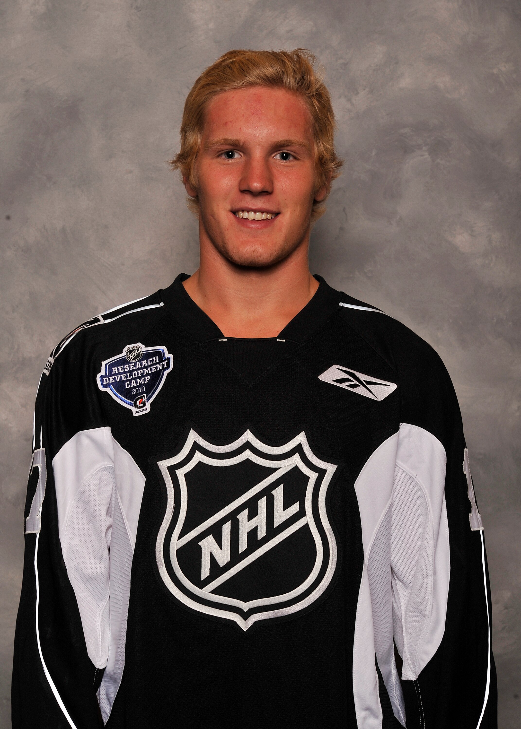 TORONTO - AUGUST 17: Gabriel Landeskog poses for a portrait during the 2010 NHL Research, development and orientation camp at the Mastercard Centre for Hockey Excellence August 17, 2010 in Toronto, Ontario, Canada. (Photo by Graig Abel/Getty Images) TORONTO - AUGUST 17: Gabriel Landeskog poses for a portrait during the 2010 NHL Research, development and orientation camp at the Mastercard Centre for Hockey Excellence August 17, 2010 in Toronto, Ontario, Canada. (Photo by Graig Abel/Getty Images)