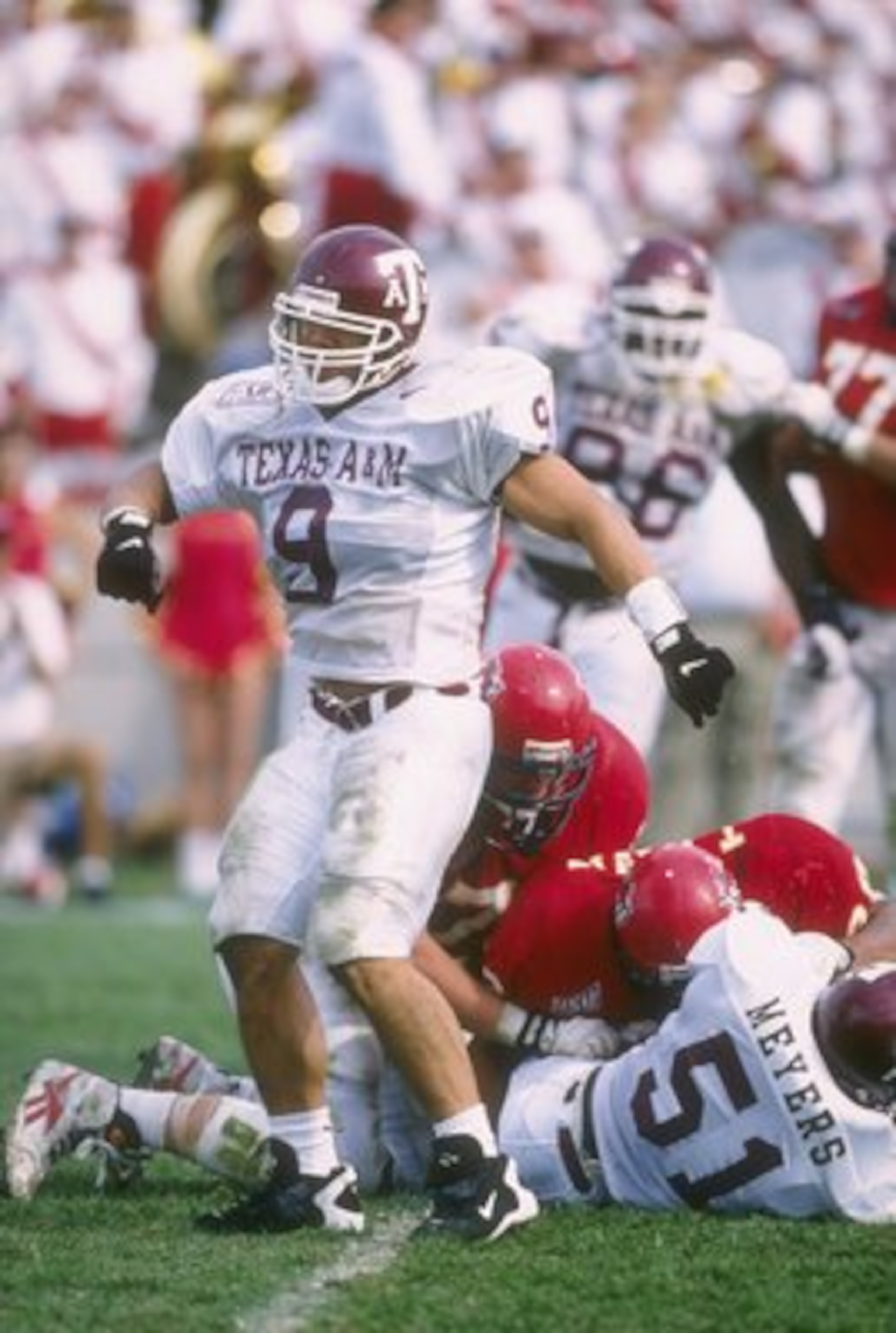 12 Oct 1996:  Linebacker Dat Nguyen of the Texas A&M Aggies celebrates during a game against the Iowa State Cyclones at Cyclone Stadium in Ames, Iowa.  Texas A&M won the game, 24-21. Mandatory Credit: Stephen Dunn  /Allsport