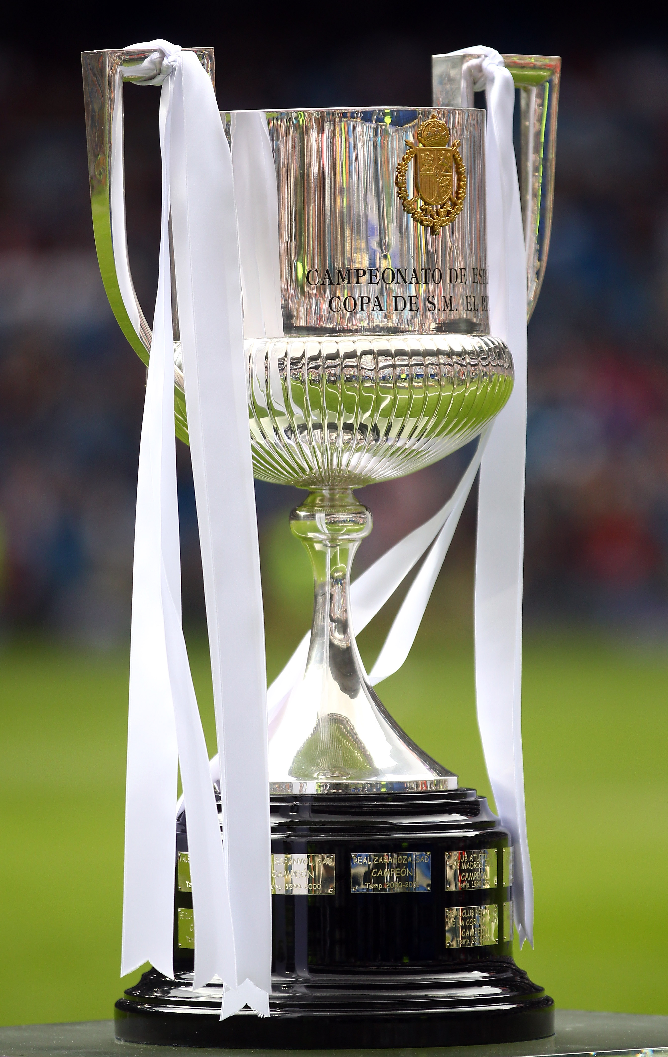 MADRID, SPAIN - APRIL 30:  The Copa del Rey trophy is seen before the La Liga match between Real Madrid and Real Zaragoza at Estadio Santiago Bernabeu on April 30, 2011 in Madrid, Spain.  (Photo by Julian Finney/Getty Images)