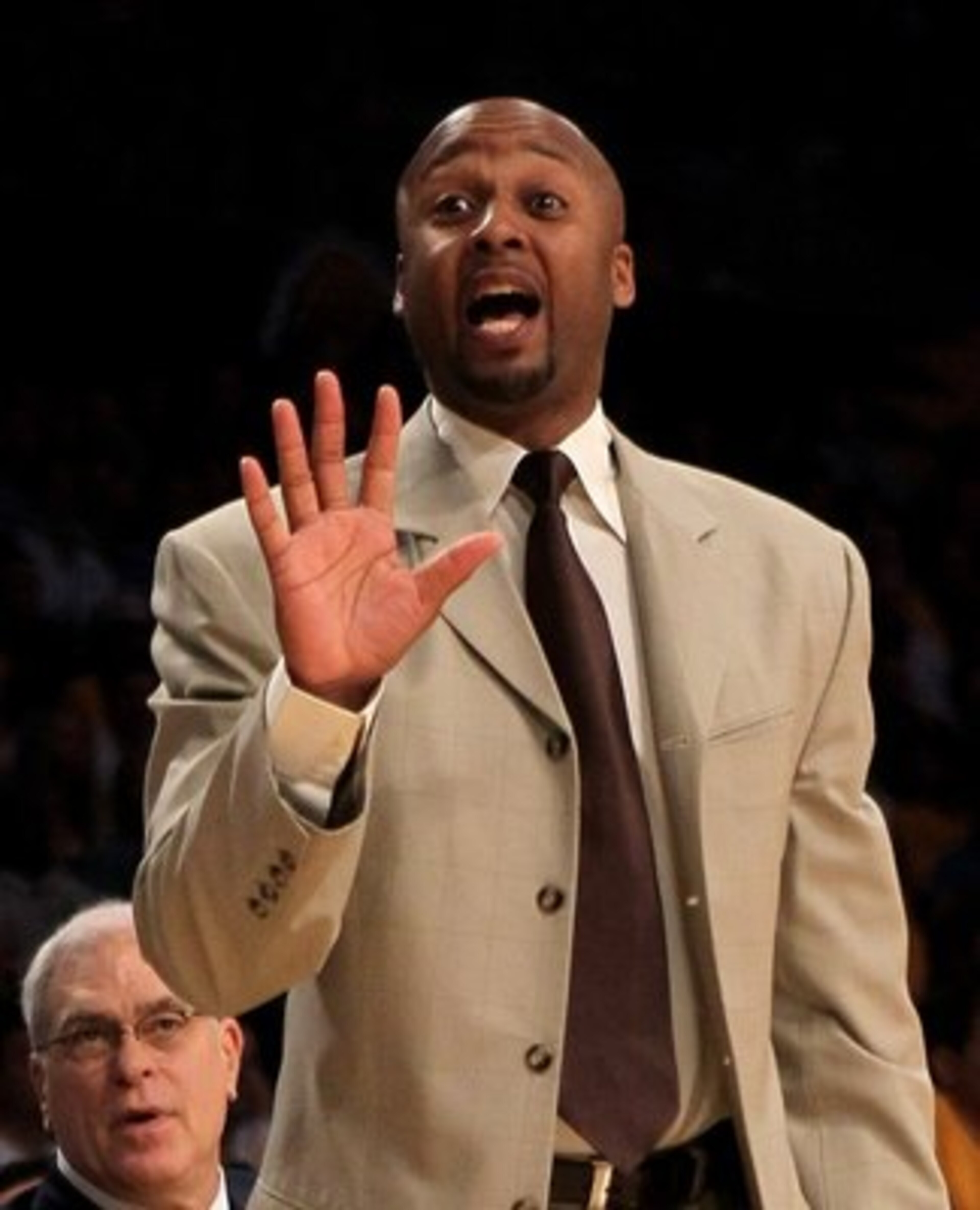 LOS ANGELES - APRIL 18: Assistant coach Brian Shaw of the Los Angeles Lakers gives instructions against the Oklahoma City Thunder during Game One of the Western Conference Quarterfinals of the 2010 NBA Playoffs on April 18, 2010 at Staples Center in Los LOS ANGELES - APRIL 18: Assistant coach Brian Shaw of the Los Angeles Lakers gives instructions against the Oklahoma City Thunder during Game One of the Western Conference Quarterfinals of the 2010 NBA Playoffs on April 18, 2010 at Staples Center in Los