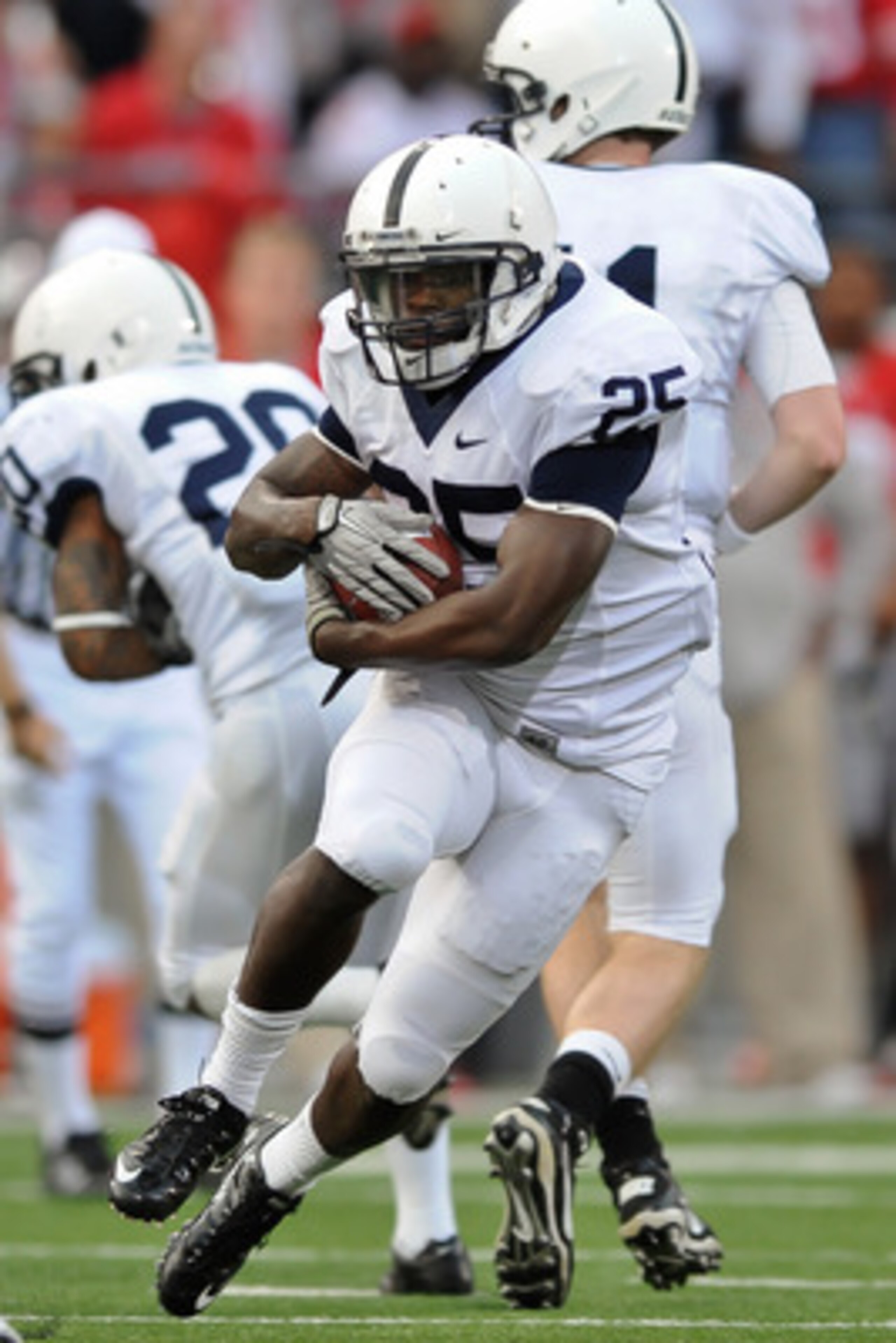 COLUMBUS, OH - NOVEMBER 13:  Silas Redd #25 of the Penn State Nittany Lions runs with the ball against the Ohio State Buckeyes at Ohio Stadium on November 13, 2010 in Columbus, Ohio.  (Photo by Jamie Sabau/Getty Images)