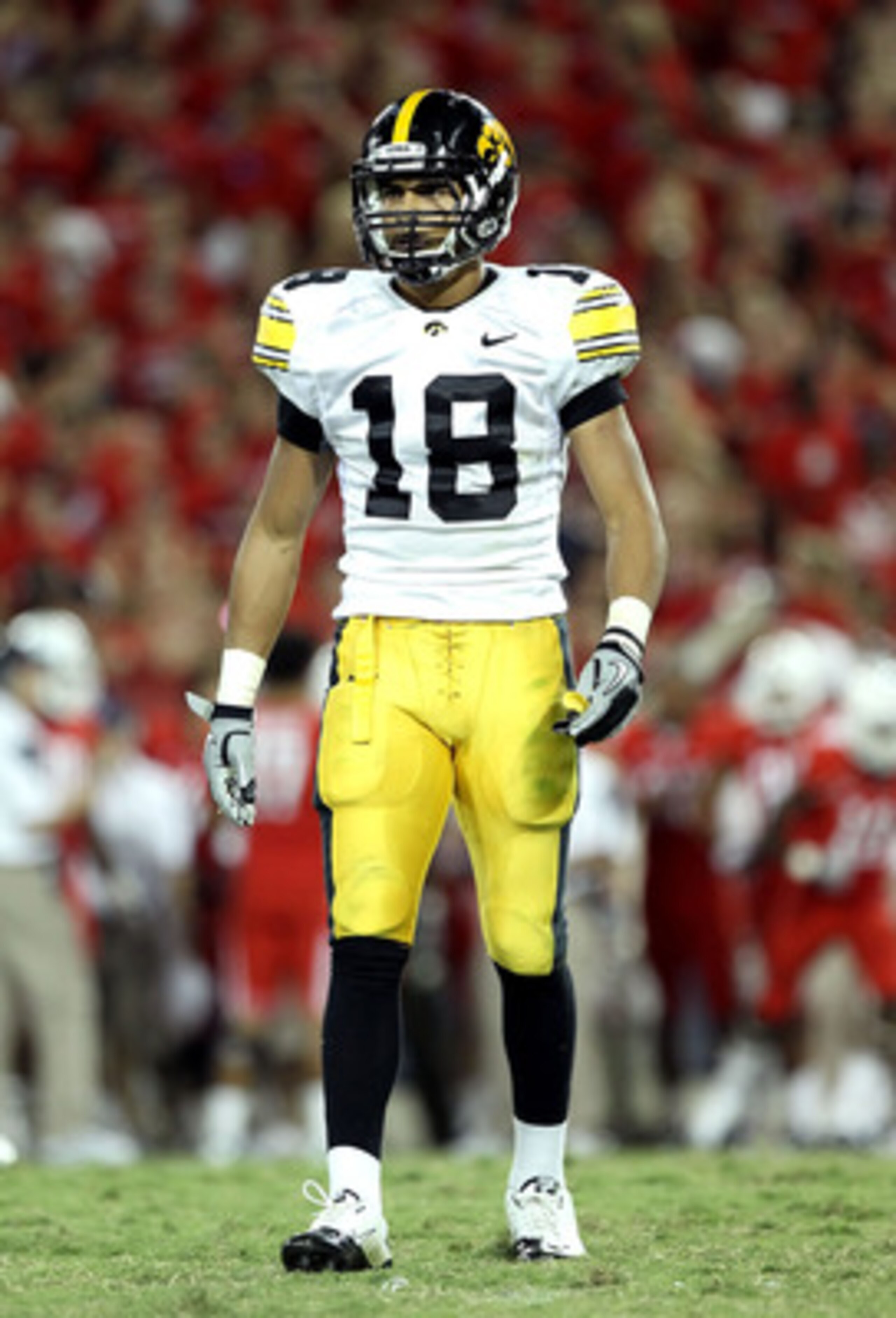 TUCSON, AZ - SEPTEMBER 18: Cornerback Micah Hyde #18 of the Iowa Hawkeyes during the college football game against the Arizona Wildcats at Arizona Stadium on September 18, 2010 in Tucson, Arizona. The Wildcats defeated the Hawkeyes 34-27. (Photo by Chr TUCSON, AZ - SEPTEMBER 18: Cornerback Micah Hyde #18 of the Iowa Hawkeyes during the college football game against the Arizona Wildcats at Arizona Stadium on September 18, 2010 in Tucson, Arizona. The Wildcats defeated the Hawkeyes 34-27. (Photo by Chr