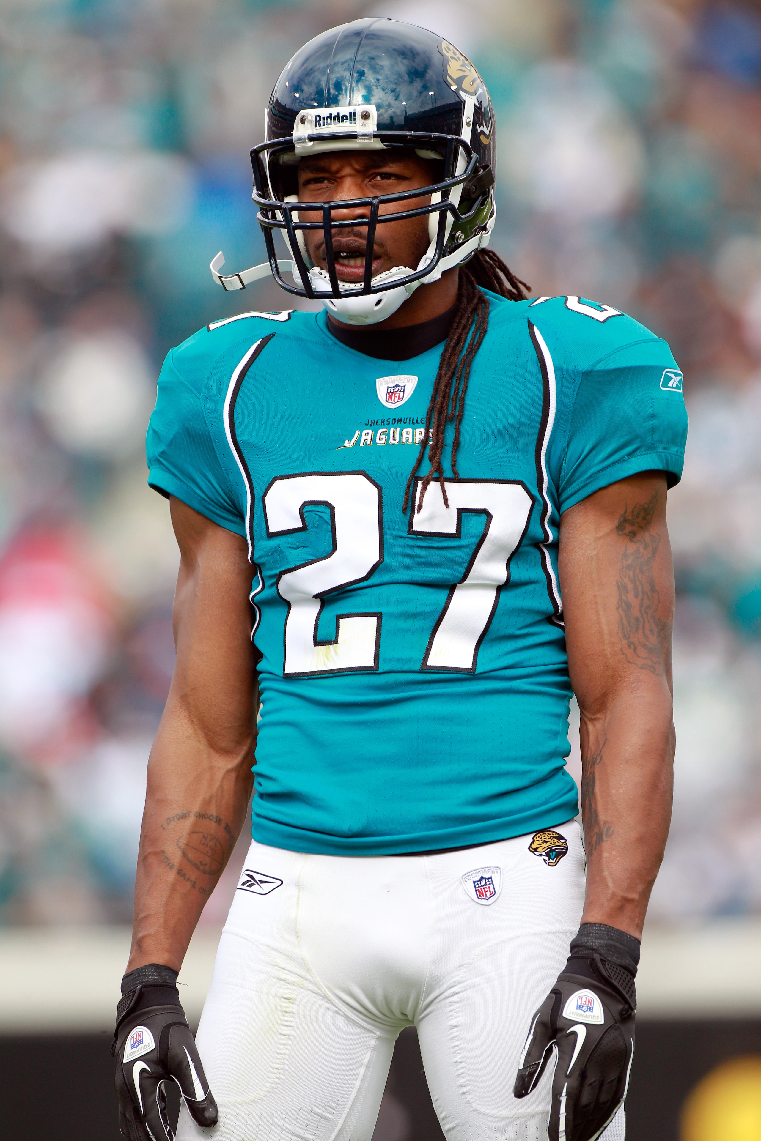 JACKSONVILLE, FL - DECEMBER 12: Rashean Mathis #27 of the Jacksonville Jaguars checks over the offense during the game against the Oakland Raiders at EverBank Field on December 12, 2010 in Jacksonville, Florida. (Photo by Sam Greenwood/Getty Images) JACKSONVILLE, FL - DECEMBER 12: Rashean Mathis #27 of the Jacksonville Jaguars checks over the offense during the game against the Oakland Raiders at EverBank Field on December 12, 2010 in Jacksonville, Florida. (Photo by Sam Greenwood/Getty Images)
