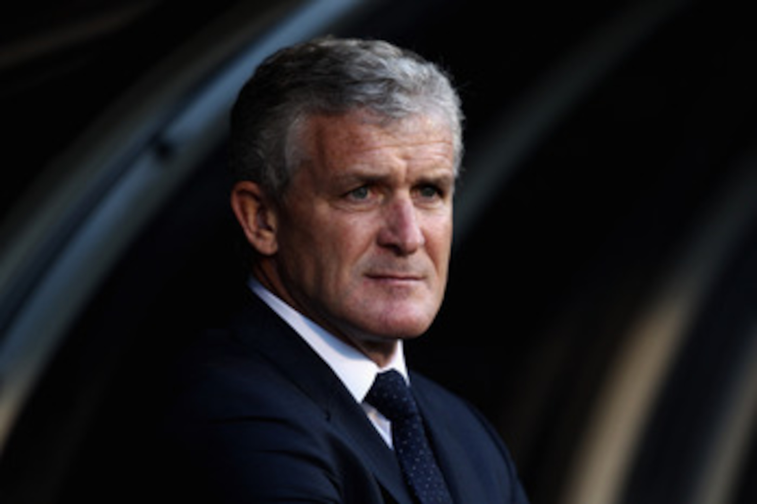 LONDON, ENGLAND - APRIL 27:  Fulham Manager, Mark Hughes looks on during the Barclays Premier League match between Fulham and Bolton Wanderers at Craven Cottage on April 27, 2011 in London, England.  (Photo by Dean Mouhtaropoulos/Getty Images)