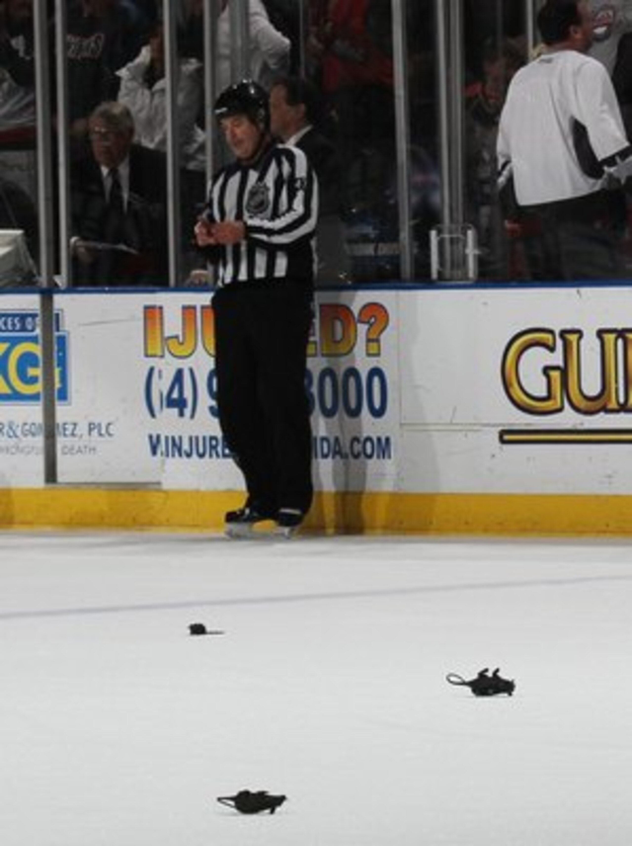 SUNRISE, FL - JANUARY 26: Plastic rats hit the ice following a Florida Panthers victory over the Montreal Canadiens at the BankAtlantic Center on January 26, 2010 in Sunrise, Florida. (Photo by Bruce Bennett/Getty Images) SUNRISE, FL - JANUARY 26: Plastic rats hit the ice following a Florida Panthers victory over the Montreal Canadiens at the BankAtlantic Center on January 26, 2010 in Sunrise, Florida. (Photo by Bruce Bennett/Getty Images)