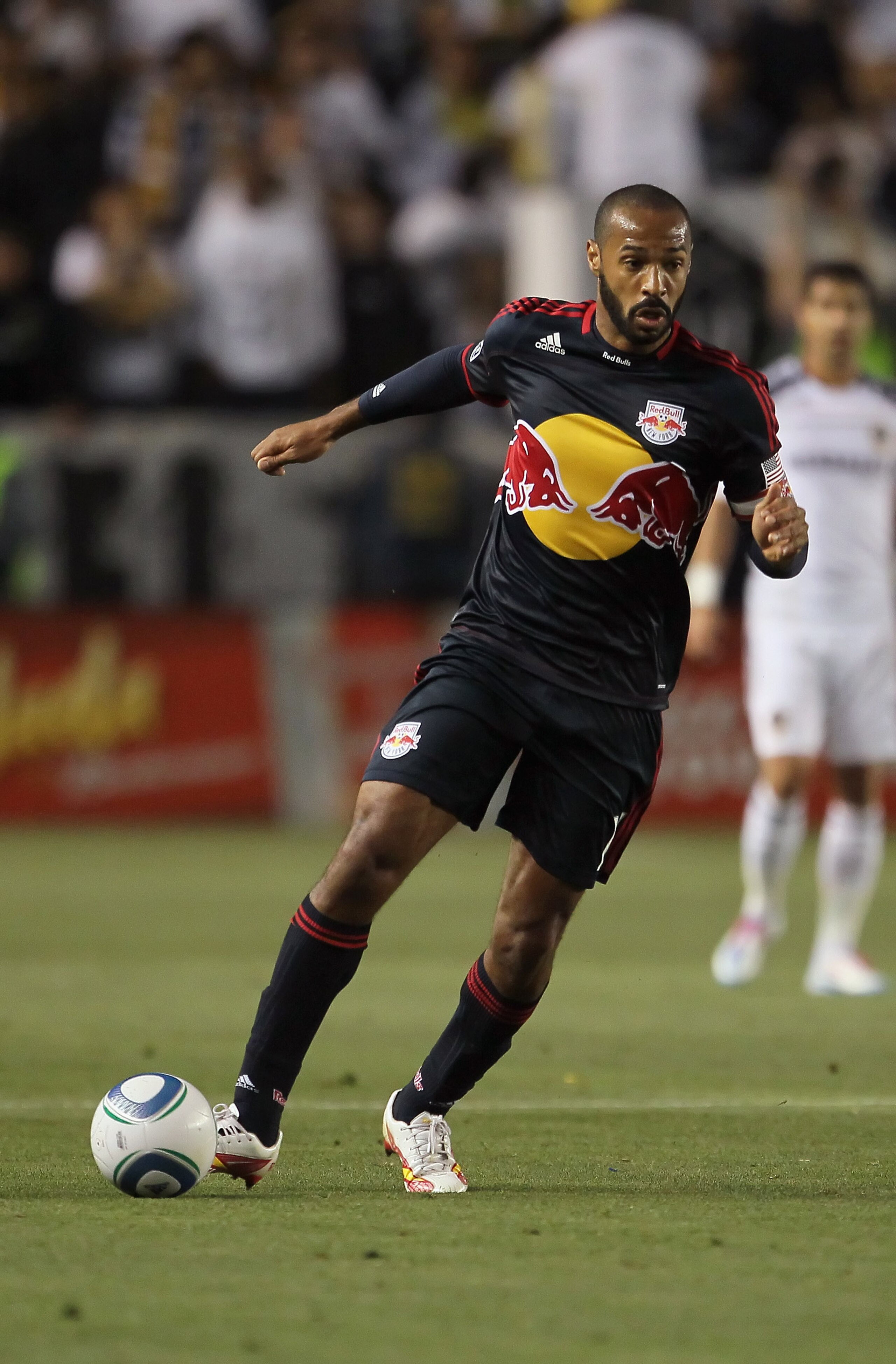 CARSON, CA - MAY 07:  Thierry Henry #14 of the New York Red Bulls moves the ball against the Los Angeles Galaxy at The Home Depot Center on May 7, 2011 in Carson, California.  (Photo by Jeff Gross/Getty Images)