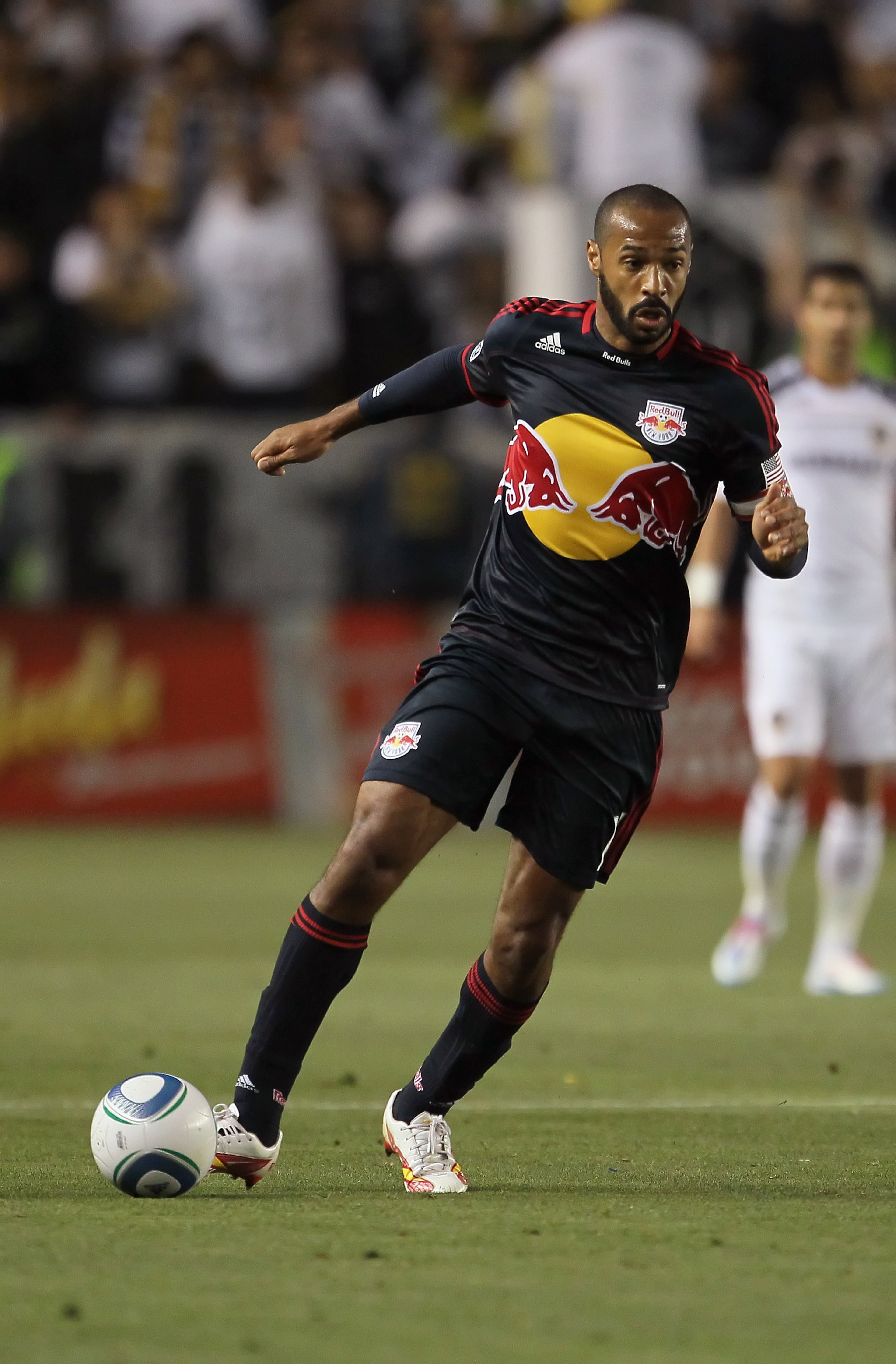 CARSON, CA - MAY 07:  Thierry Henry #14 of the New York Red Bulls moves the ball against the Los Angeles Galaxy at The Home Depot Center on May 7, 2011 in Carson, California.  (Photo by Jeff Gross/Getty Images)