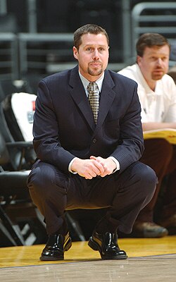 Steve Joerger, the defensive minded Assistant Coach of the Memphis Grizzlies, could make the Knicks a threat on the defensive side of the ball to complement Mike D'Antoni's offensive style.