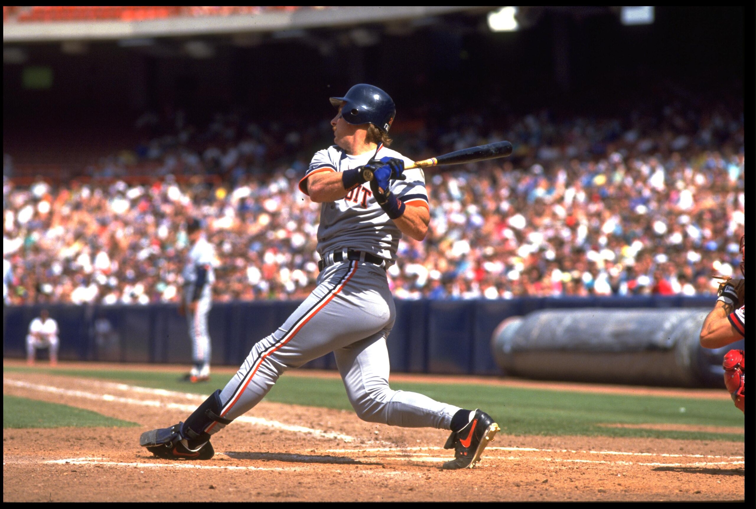 13 MAY 1992:  ROB DEER, OUTFIELDER FOR THE DETROIT TIGERS, TAKES A SWING AGAINST THE CALIFORNIA ANGELS AT ANAHEIM STADIUM IN ANAHEIM, CALIFORNIA.  MANDATORY CREDIT: STEPHEN DUNN/ALLSPORT.