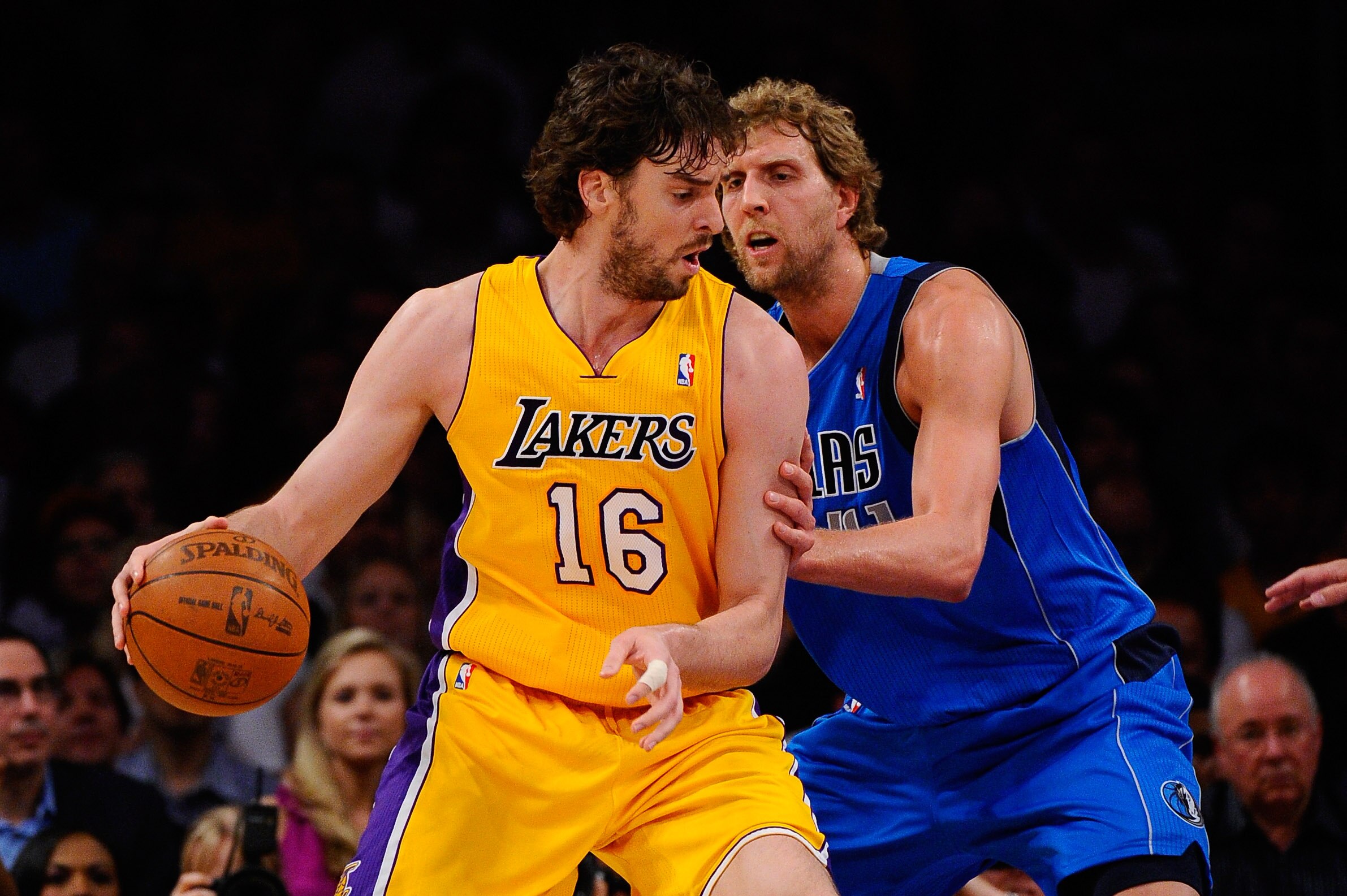LOS ANGELES, CA - MAY 04:  Pau Gasol #16 of the Los Angeles Lakers posts up Dirk Nowitzki #41 of the Dallas Mavericks in the first quarter in Game Two of the Western Conference Semifinals in the 2011 NBA Playoffs at Staples Center on May 4, 2011 in Los An