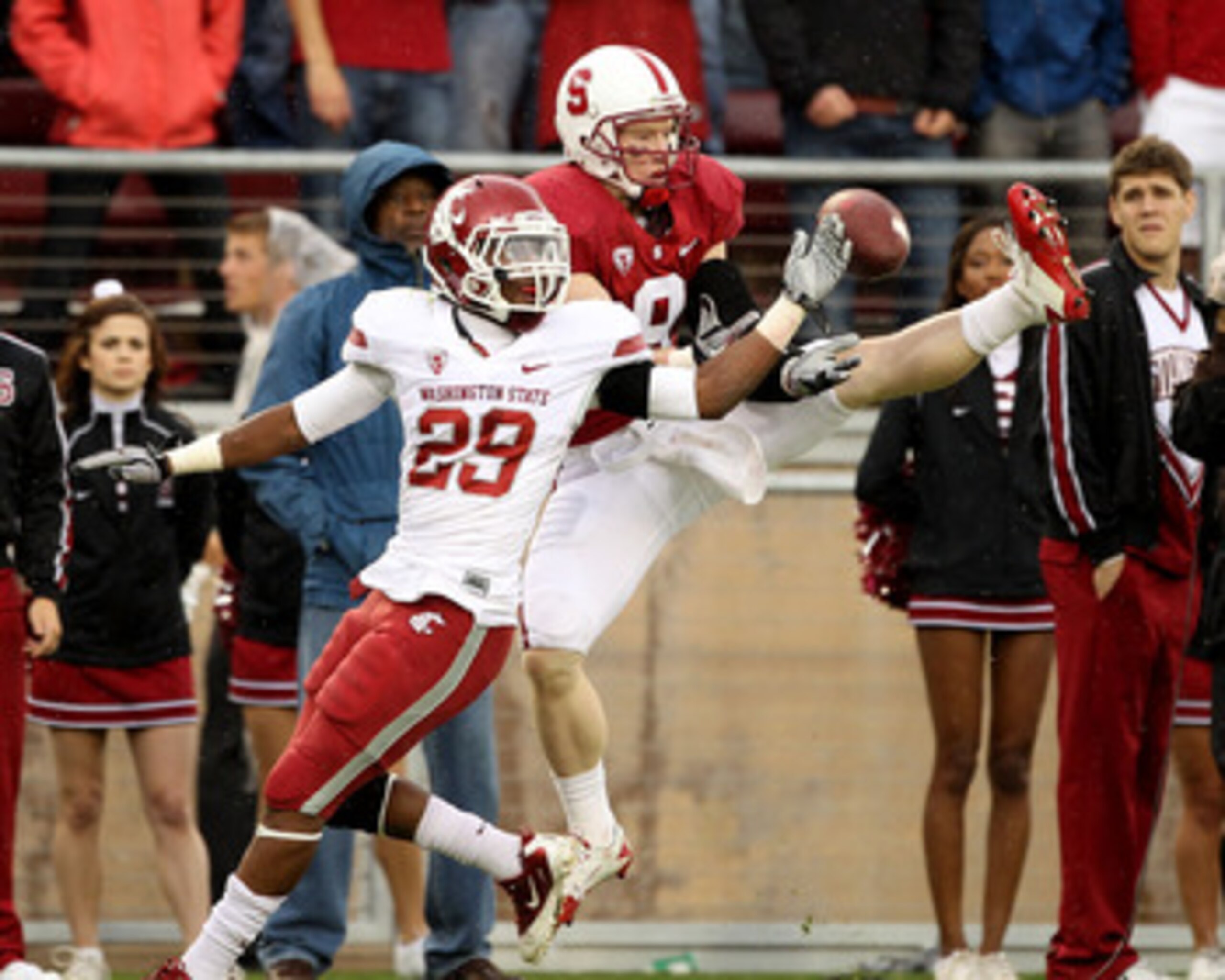 PALO ALTO, CA - OCTOBER 23:  Ryan Whalen #8 of the Stanford Cardinal catches a ball while defended by Nolan Washington #29 of the Washington State Cougars at Stanford Stadium on October 23, 2010 in Palo Alto, California.  (Photo by Ezra Shaw/Getty Images)