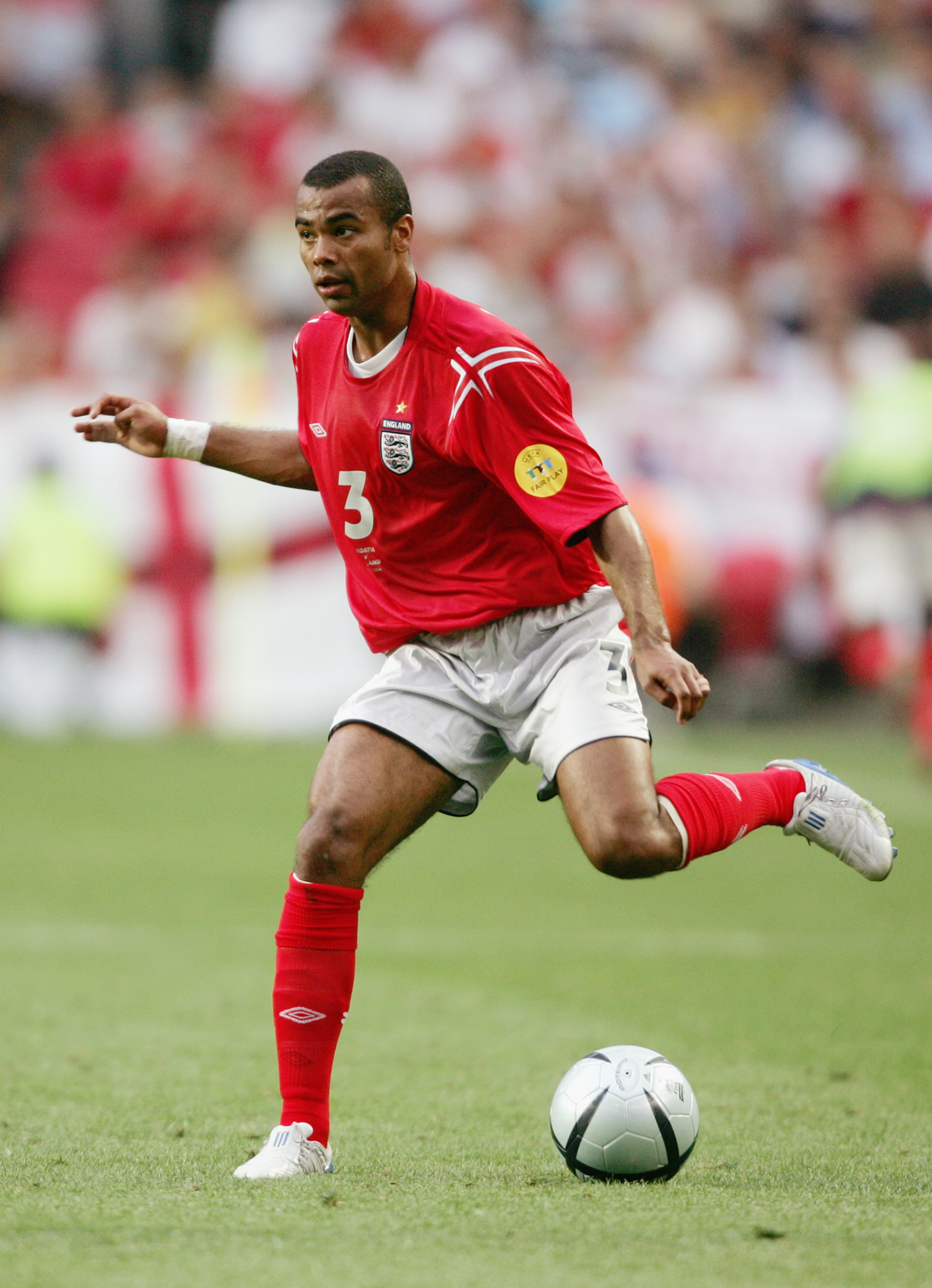 LISBON, PORTUGAL - JUNE 21: Ashley Cole of England in action during the UEFA Euro 2004, Group B match between Croatia and England at the Luz Stadium on June 21, 2004 in Lisbon, Portugal. (Photo by Ross Kinnaird/Getty Images) LISBON, PORTUGAL - JUNE 21: Ashley Cole of England in action during the UEFA Euro 2004, Group B match between Croatia and England at the Luz Stadium on June 21, 2004 in Lisbon, Portugal. (Photo by Ross Kinnaird/Getty Images)
