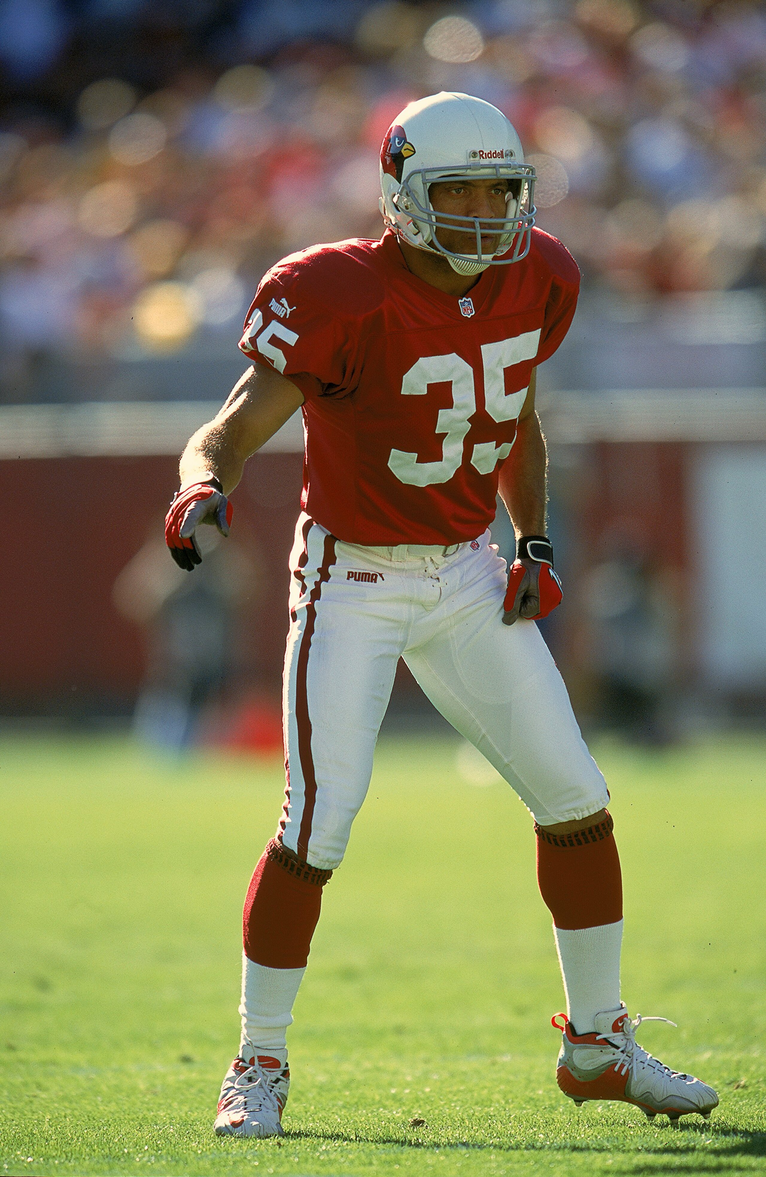 5 Dec 1999: Aeneas Williams #35 of the Arizona Cardinals gets ready on the field during a game the Philadelphia Eagles at the Sun Devil Stadium in Tempe, Arizona. The Cardinals defeated the Eagles 21-17. Mandatory Credit: Harry How  /Allsport