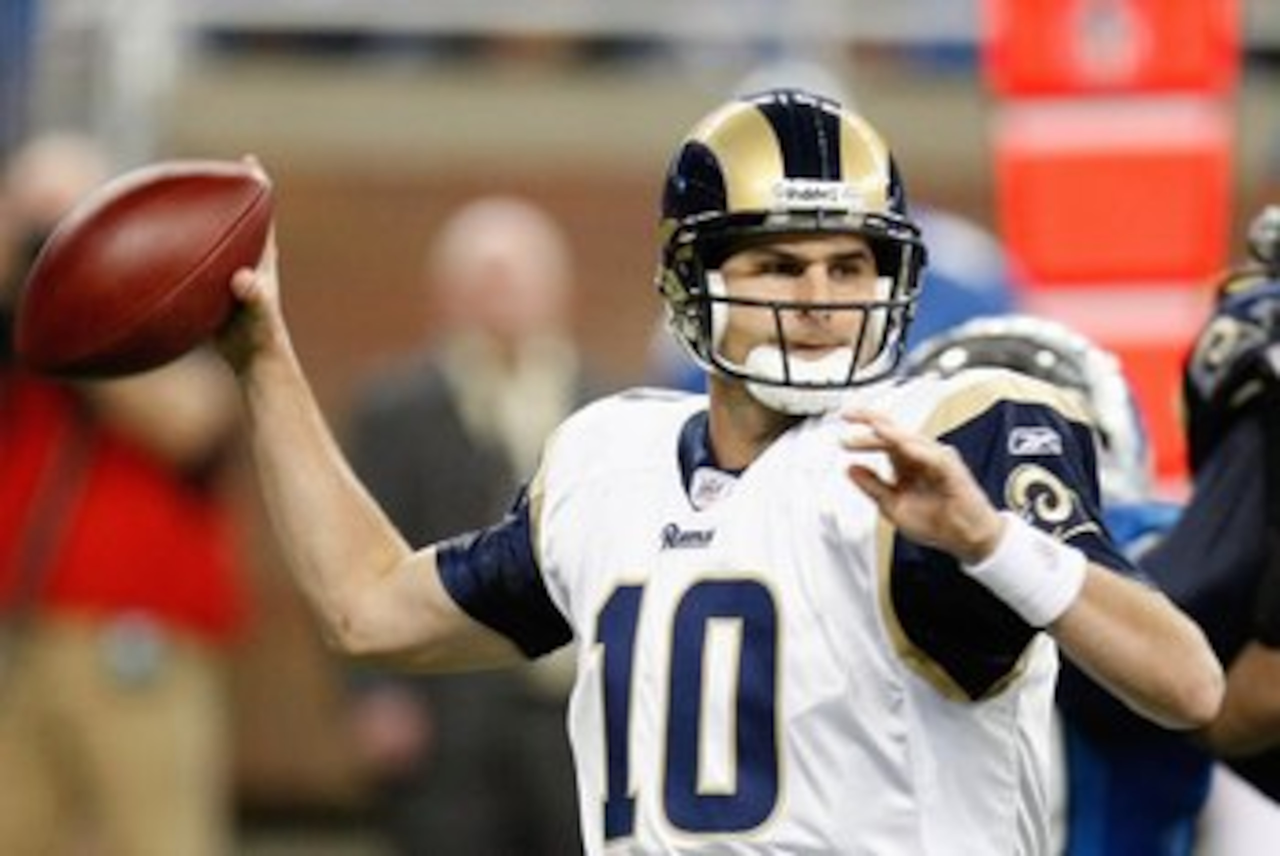 DETROIT - NOVEMBER 1:  Marc Bulger #10 of the St. Louis Rams passes during the game against the Detroit Lions on November 1, 2009 at Ford Field in Detroit, Michigan. (Photo by Gregory Shamus/Getty Images)