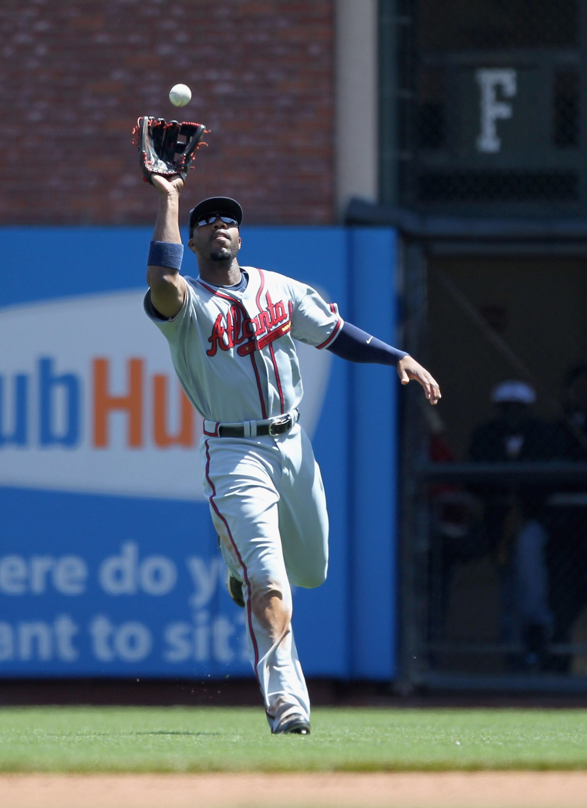 SAN FRANCISCO, CA - APRIL 24:  Jason Heyward #22 of the Atlanta Braves in action against the San Francisco Giants at AT&T Park on April 24, 2011 in San Francisco, California.  (Photo by Ezra Shaw/Getty Images)