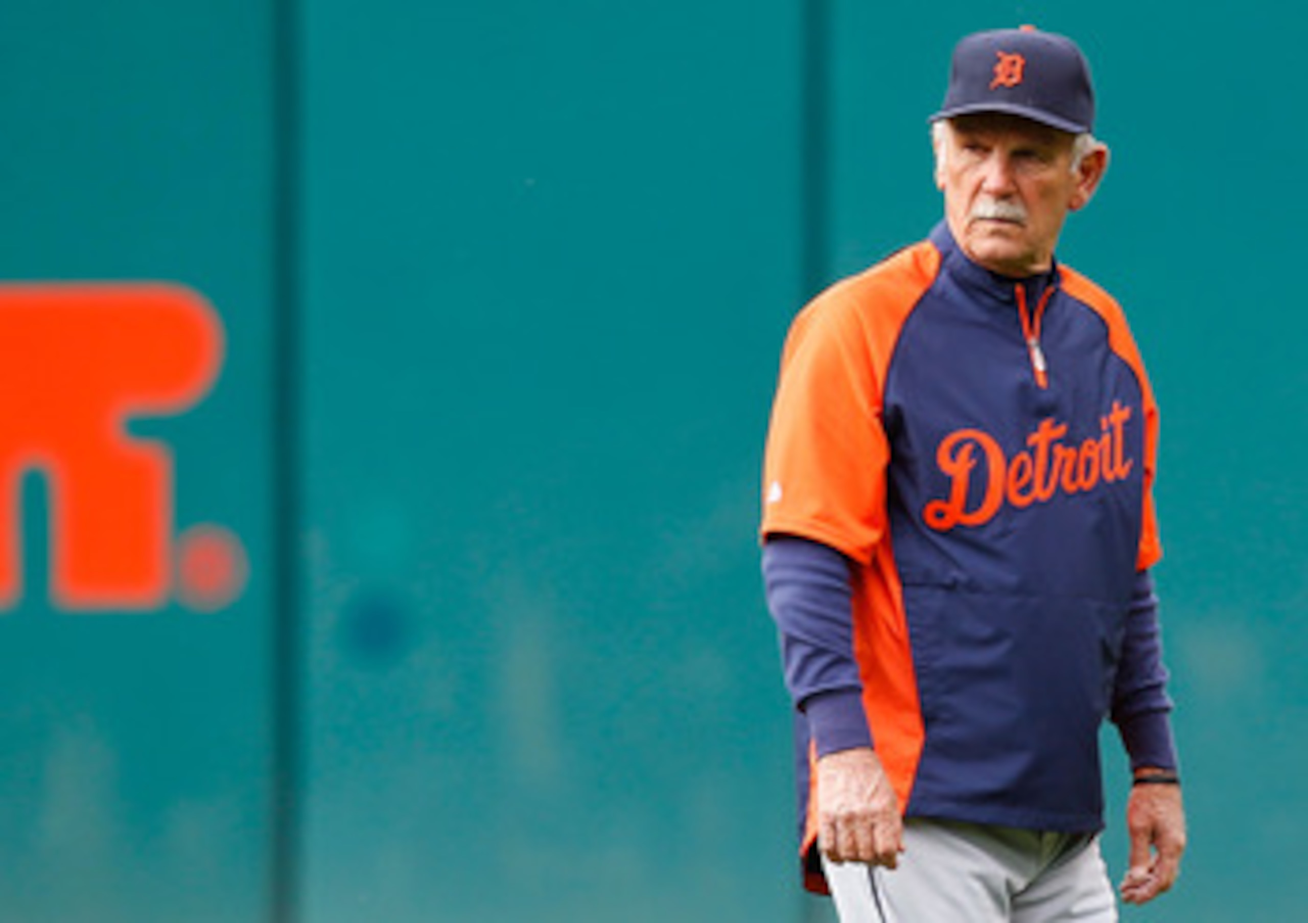 CLEVELAND - APRIL 30:  Manager Jim Leyland #10 of the Detroit Tigers walks around during batting practice prior to the game against the Cleveland Indians on April 30, 2011 at Progressive Field in Cleveland, Ohio.  (Photo by Jared Wickerham/Getty Images)