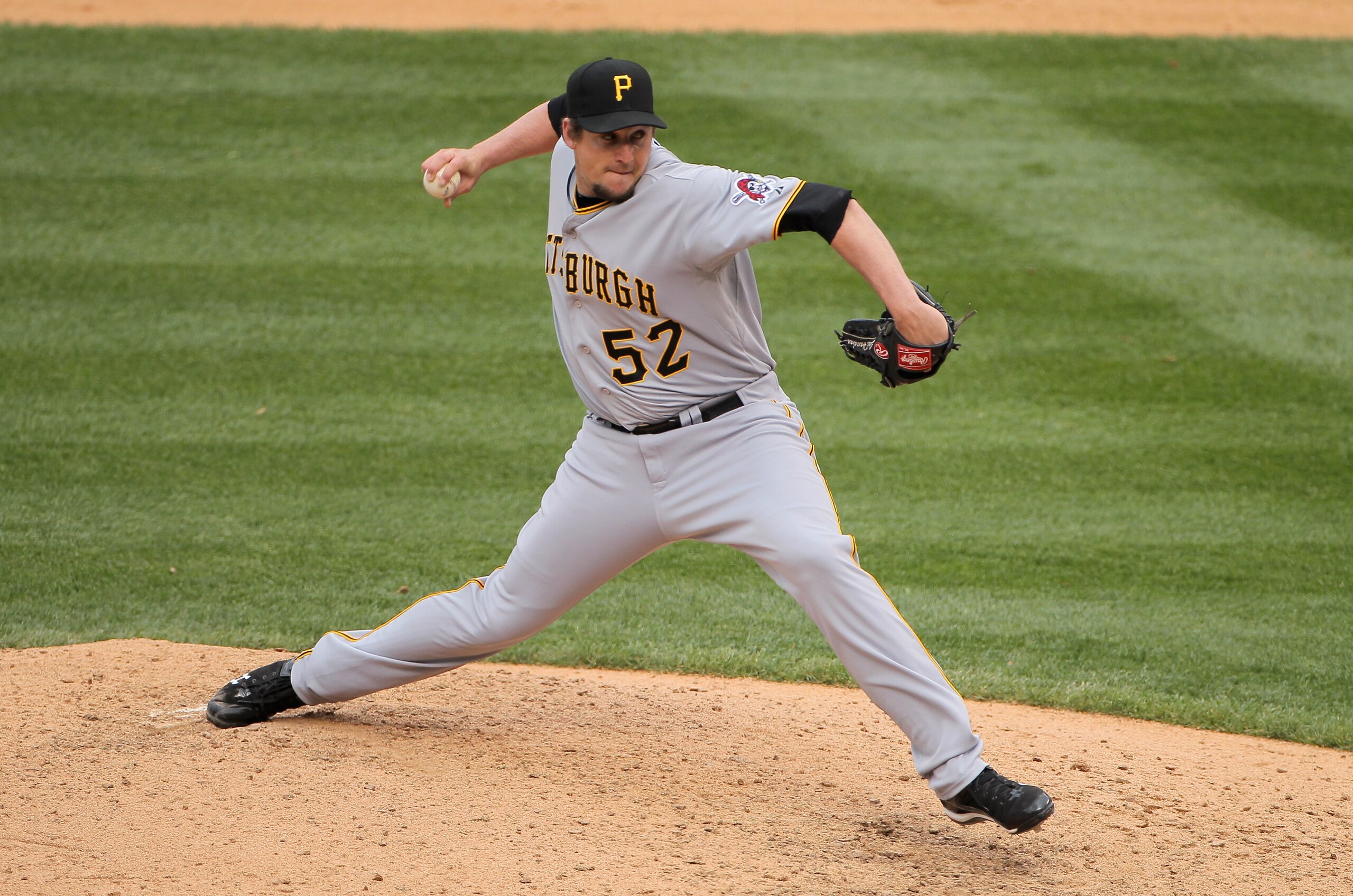 DENVER, CO - MAY 01:  Closer Joel Hanrahan #52 of the Pittsburgh Pirates works against the Colorado Rockies in the ninth inning at Coors Field on May 1, 2011 in Denver, Colorado. The Pirates defeated the Rockies 8-4.  (Photo by Doug Pensinger/Getty Images
