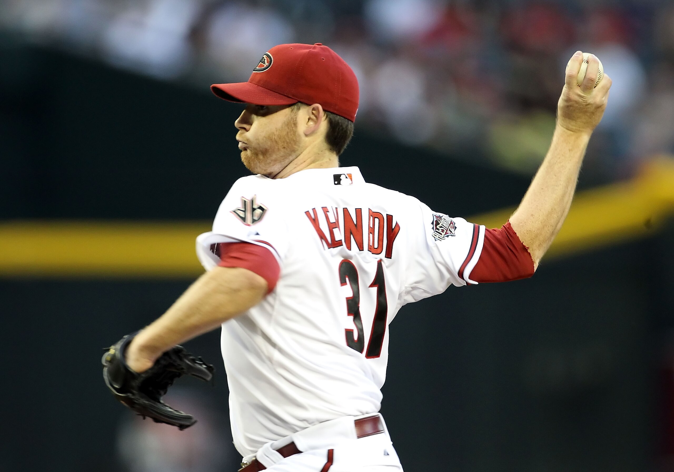 PHOENIX, AZ - APRIL 25:  Starting pitcher Ian Kennedy #31 of the Arizona Diamondbacks pitches against the Philadelphia Phillies during the Major League Baseball game at Chase Field on April 25, 2011 in Phoenix, Arizona.  (Photo by Christian Petersen/Getty