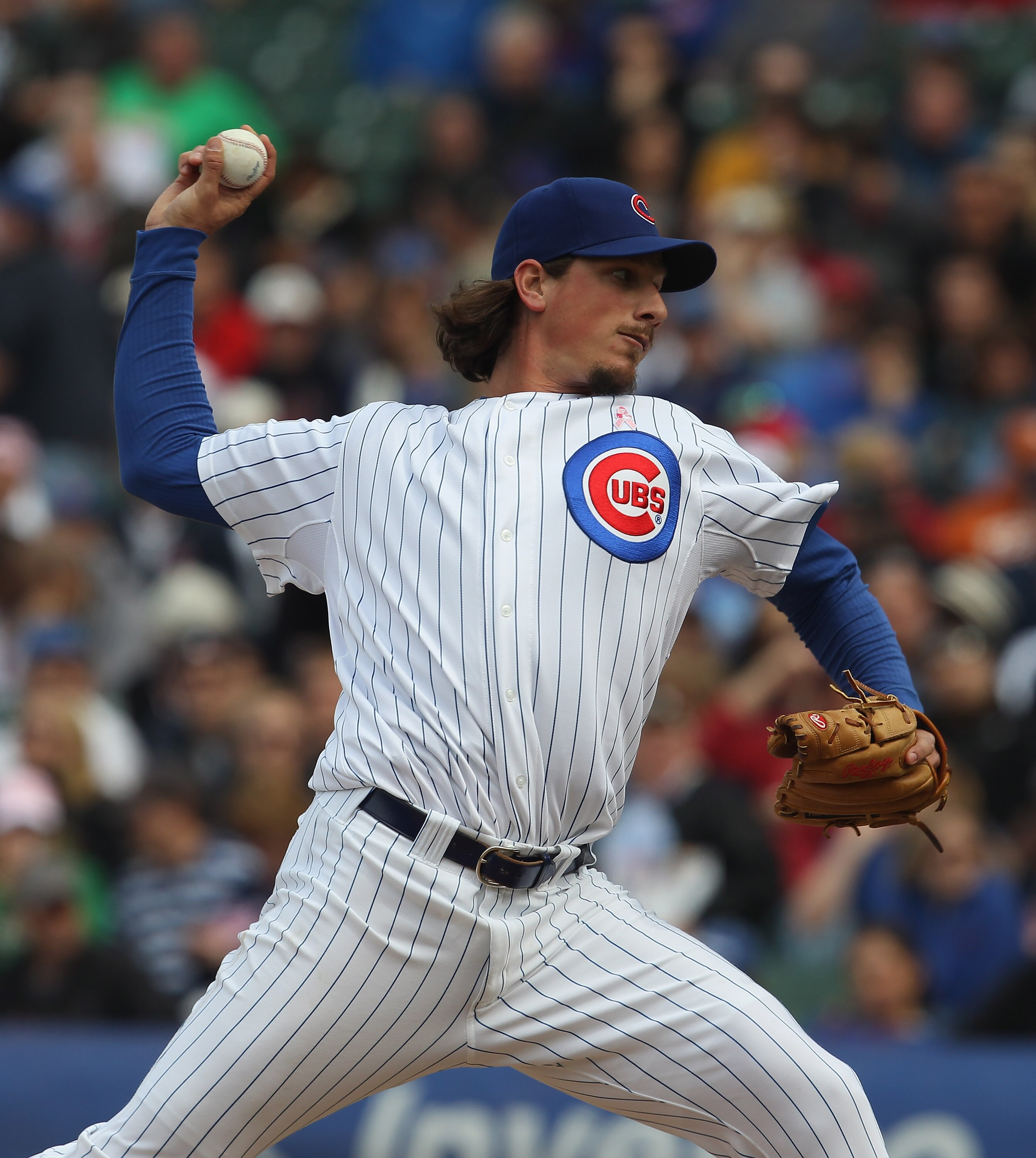 CHICAGO, IL - MAY 08: Jeff Samardzija #29 of the Chicago Cubs pitches against the Cincinnati Reds at Wrigley Field on May 8, 2011 in Chicago, Illinois. The Reds defeated the Cubs 2-0. (Photo by Jonathan Daniel/Getty Images)