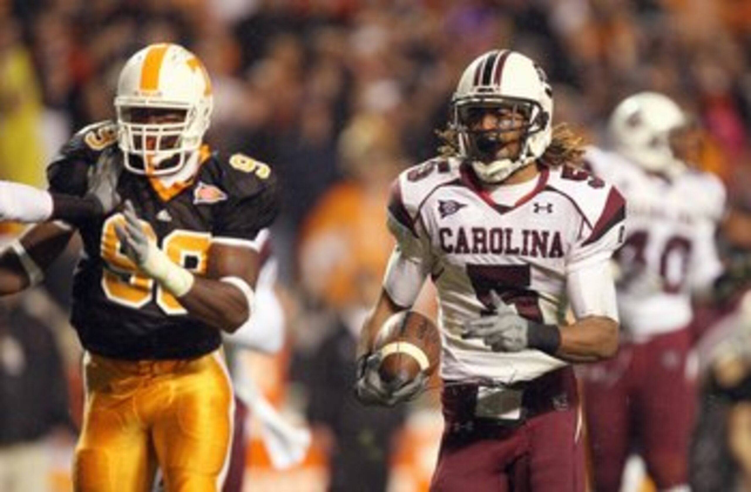 KNOXVILLE, TN - OCTOBER 31: Stephen Gilmore #5 of the South Carolina Gamecocks carries the ball during the game against the Tennessee Volunteers at Neyland Stadium on October 31, 2009 in Knoxville, Tennessee. (Photo by Streeter Lecka/Getty Images) KNOXVILLE, TN - OCTOBER 31: Stephen Gilmore #5 of the South Carolina Gamecocks carries the ball during the game against the Tennessee Volunteers at Neyland Stadium on October 31, 2009 in Knoxville, Tennessee. (Photo by Streeter Lecka/Getty Images)