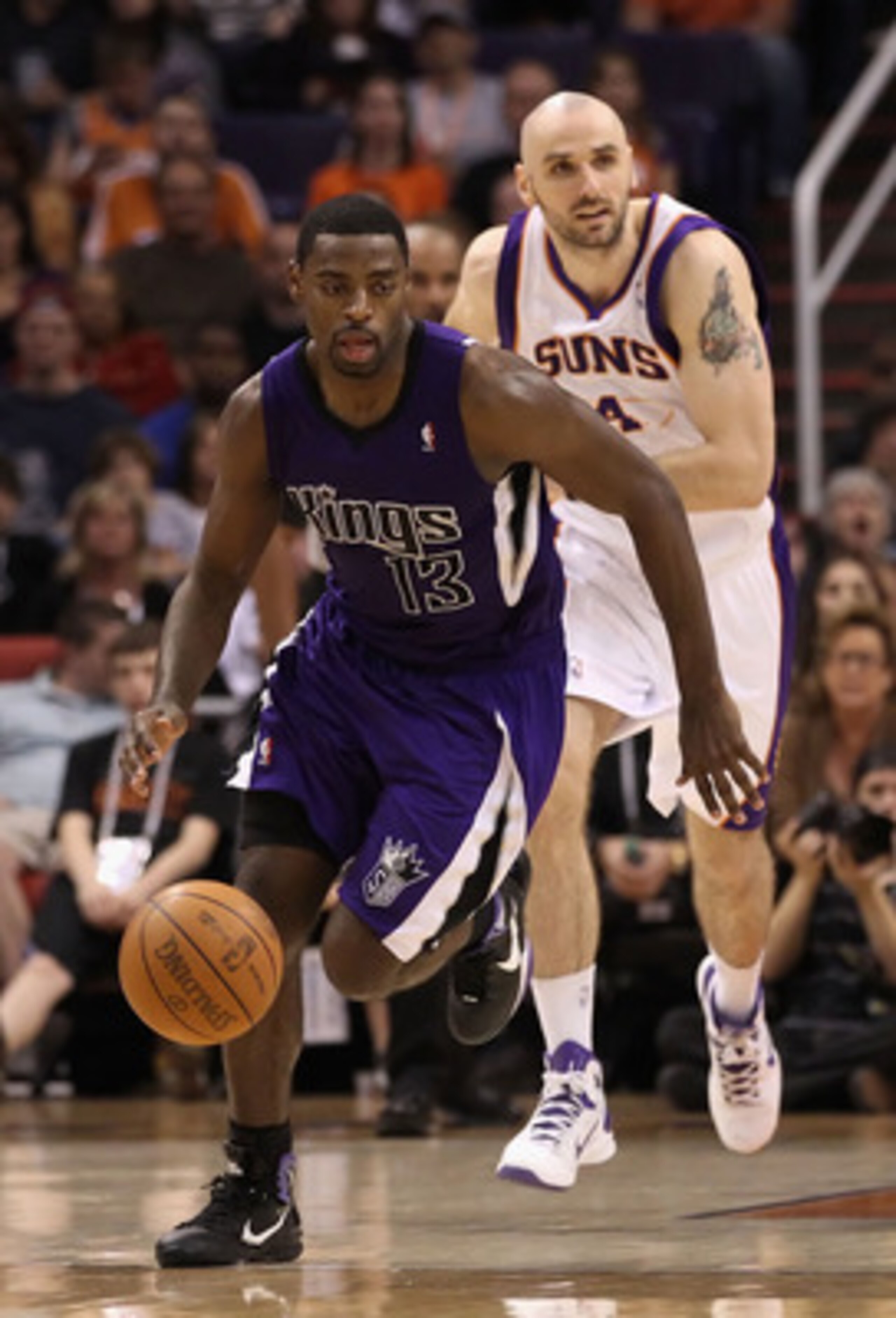 PHOENIX, AZ - FEBRUARY 13:  Tyreke Evans #13 of the Sacramento Kings handles the ball during the NBA game against the Phoenix Suns at US Airways Center on February 13, 2011 in Phoenix, Arizona.  NOTE TO USER: User expressly acknowledges and agrees that, b