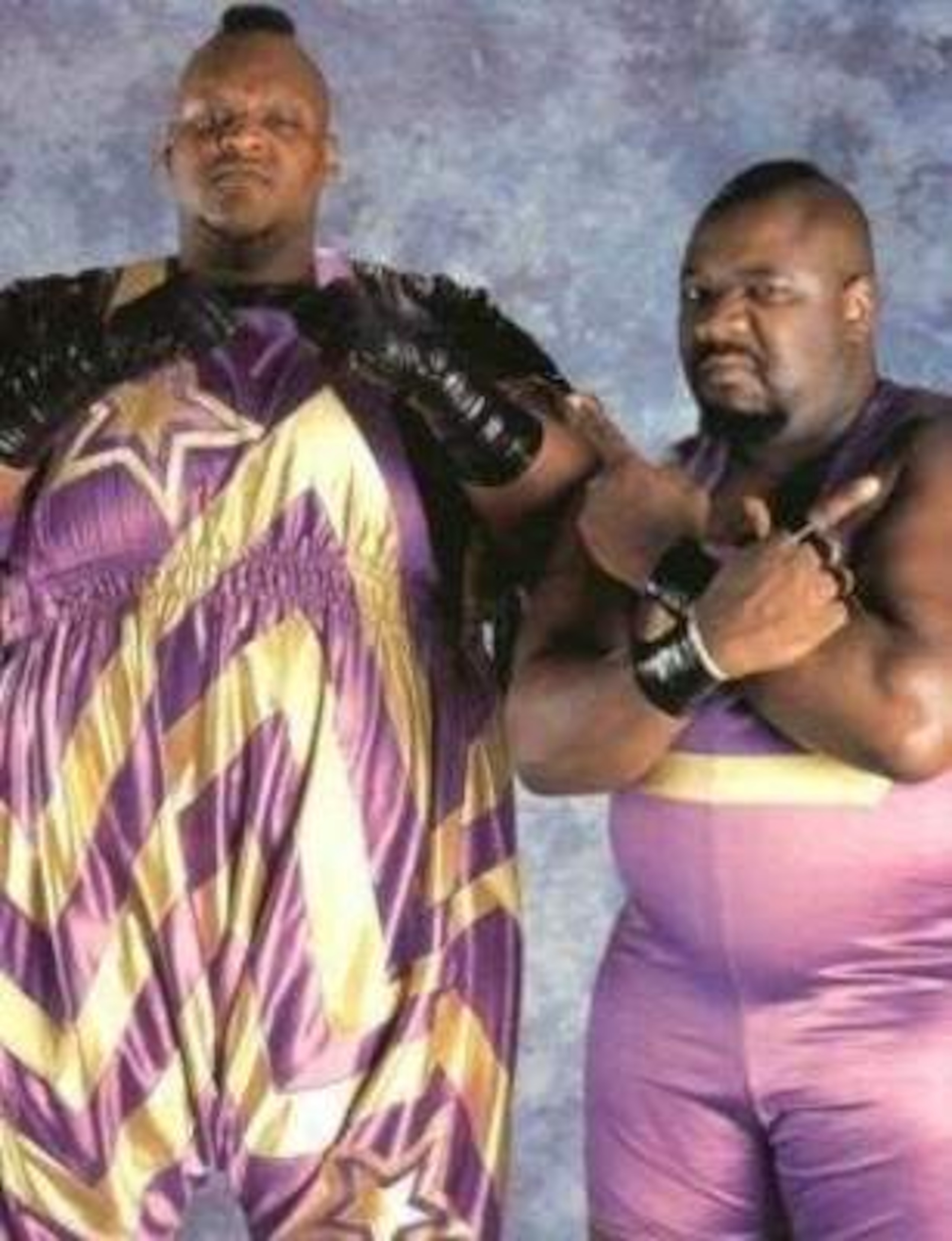 http://www.lobsterbush.com/vintagewwf/tagteams/mom1.jpg