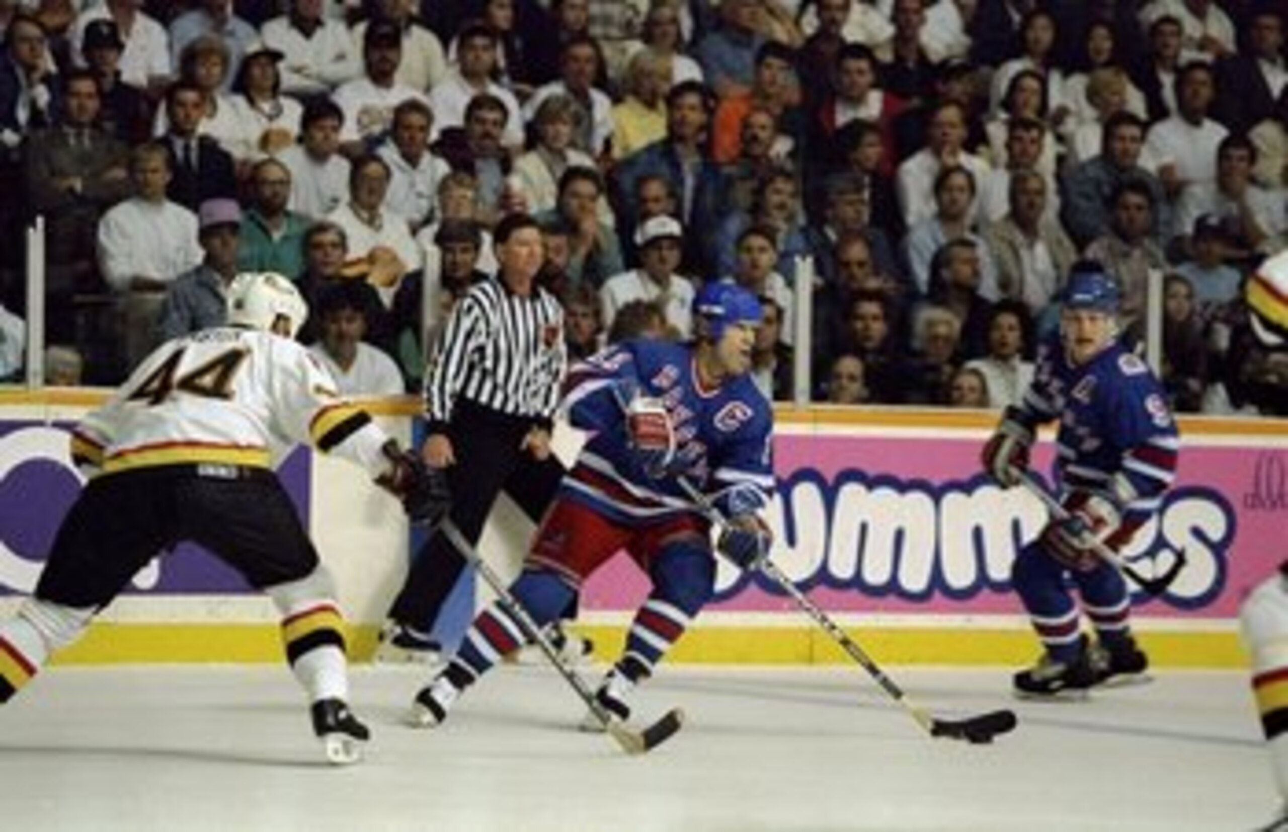 Jun 1994: Mark Messier #11 of the New York Rangers takes control of the puck during the Stanley Cup Finals against the Vancover Canucks at the Pacific Coliseum in Vancover, Canada. Mandatory Credit: Mike Powell /Allsport Jun 1994: Mark Messier #11 of the New York Rangers takes control of the puck during the Stanley Cup Finals against the Vancover Canucks at the Pacific Coliseum in Vancover, Canada. Mandatory Credit: Mike Powell /Allsport