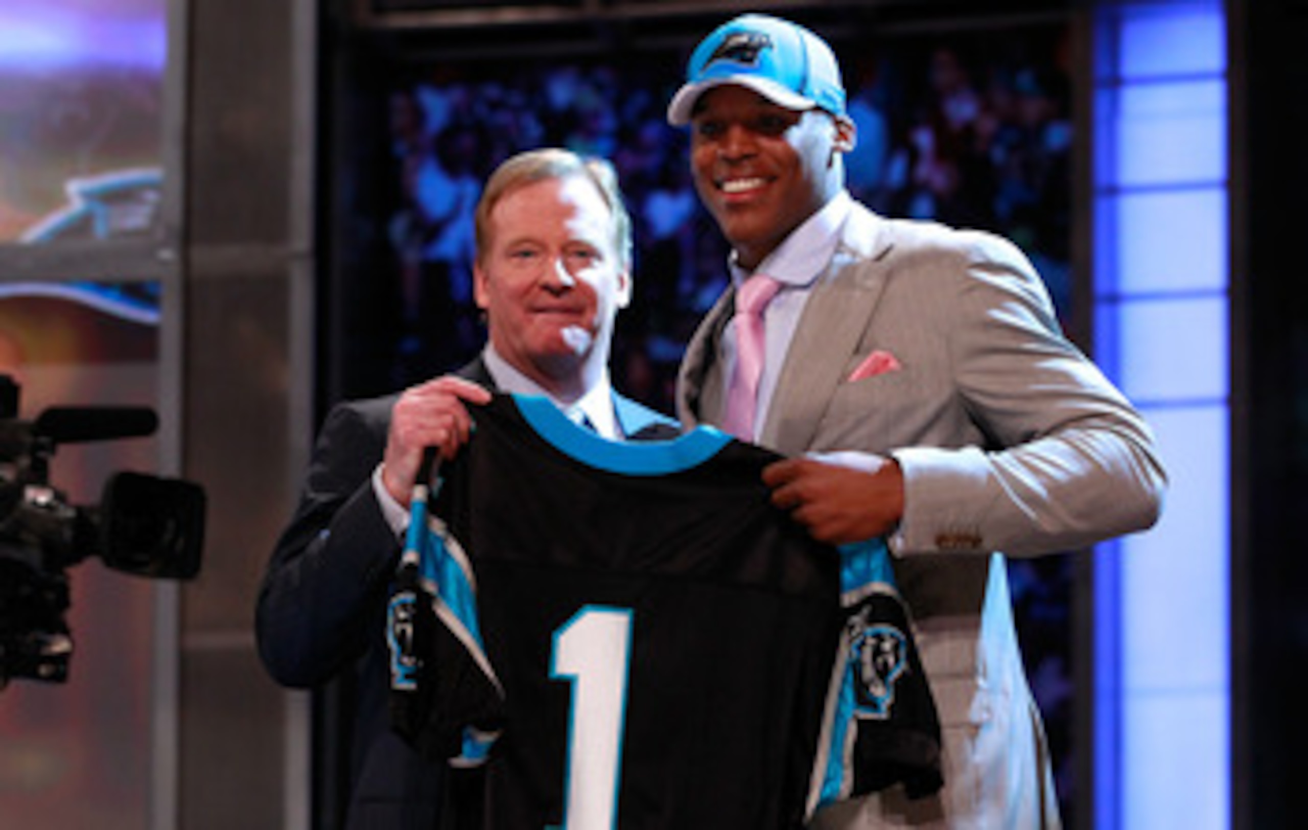 NEW YORK, NY - APRIL 28:  NFL COmmissioner Roger Goodell poses for a photo with Carolina Panthers #1 overall pick Cam Newton from the UNiversity of Auburn during the 2011 NFL Draft at Radio City Music Hall on April 28, 2011 in New York City.  (Photo by Ch