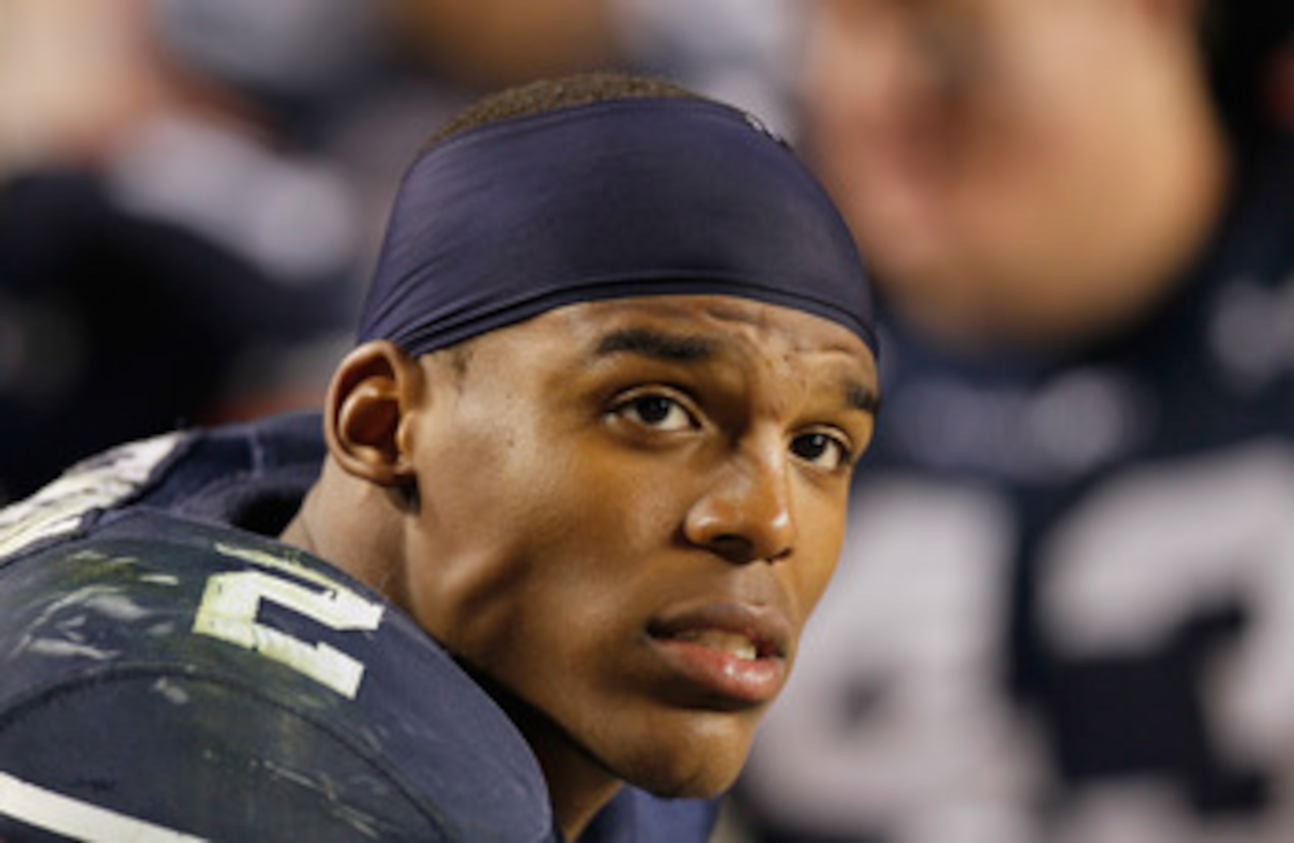 AUBURN, AL - NOVEMBER 13:  Quarterback Cameron Newton #2 of the Auburn Tigers watches the jumbotron against the Georgia Bulldogs at Jordan-Hare Stadium on November 13, 2010 in Auburn, Alabama.  (Photo by Kevin C. Cox/Getty Images)