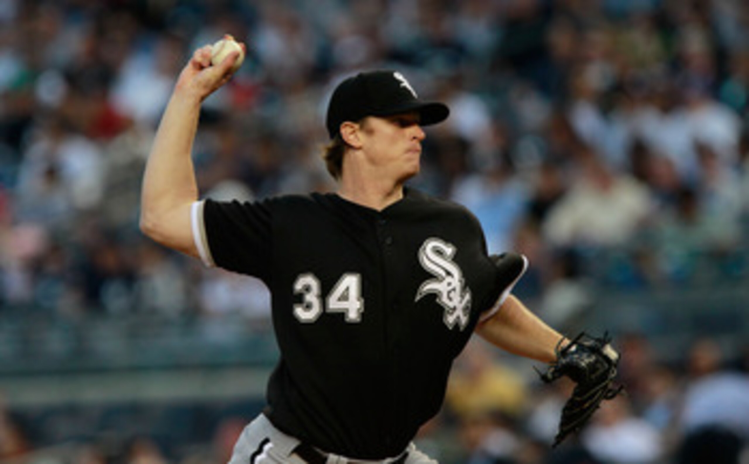 NEW YORK, NY - APRIL 26:  Gavin Floyd #34 of the Chicago White Sox pitches against the New York Yankees at Yankee Stadium on April 26, 2011 in the Bronx borough of New York City.  (Photo by Chris Trotman/Getty Images)